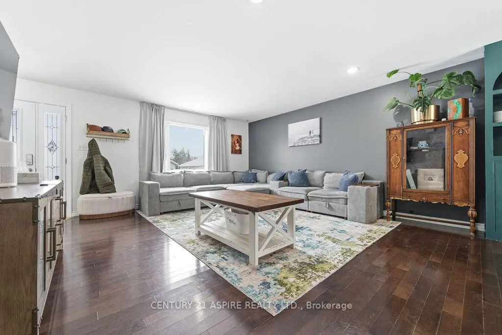 Photo 15 of 2036 Sandstone Crescent, Petawawa — HOMEH