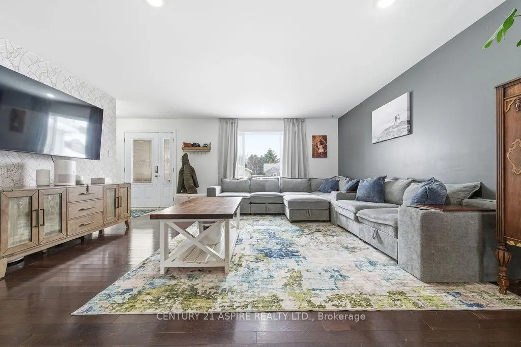 Photo 16 of 2036 Sandstone Crescent, Petawawa — HOMEH
