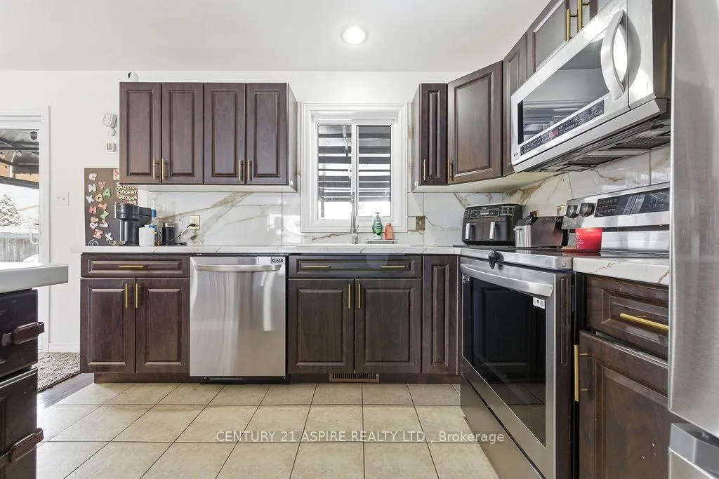 Photo 27 of 2036 Sandstone Crescent, Petawawa — HOMEH