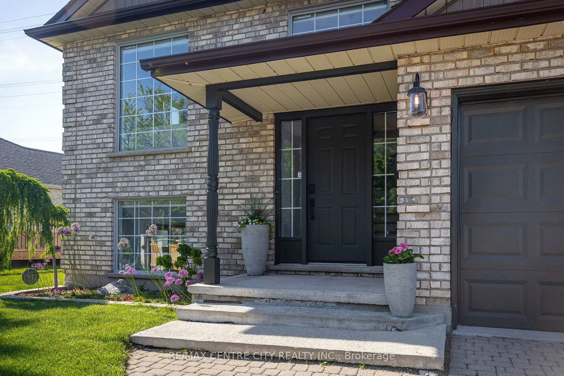 Photo 4 of 85 Donker Drive, St. Thomas — HOMEH