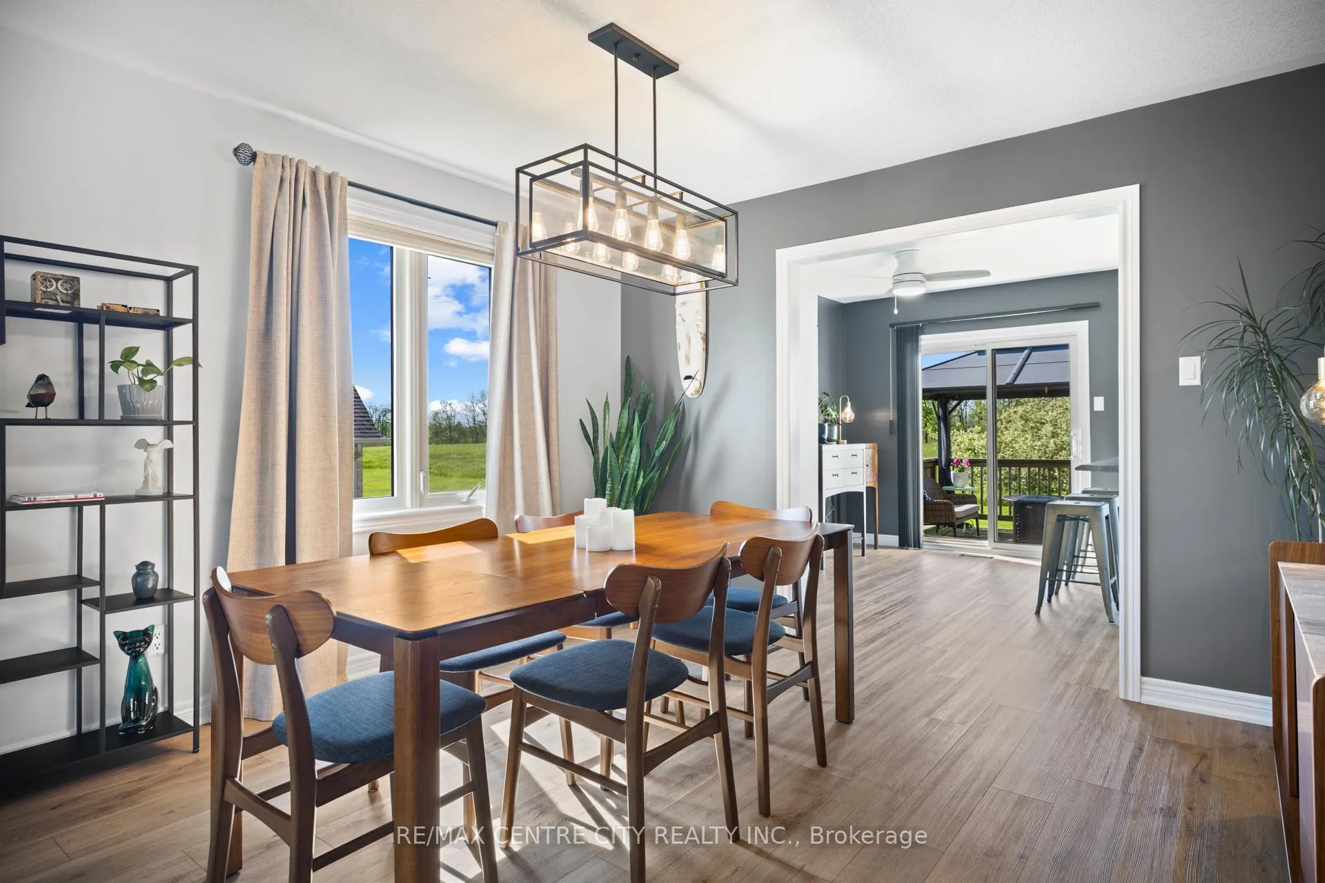 Photo 10 of 85 Donker Drive, St. Thomas — HOMEH