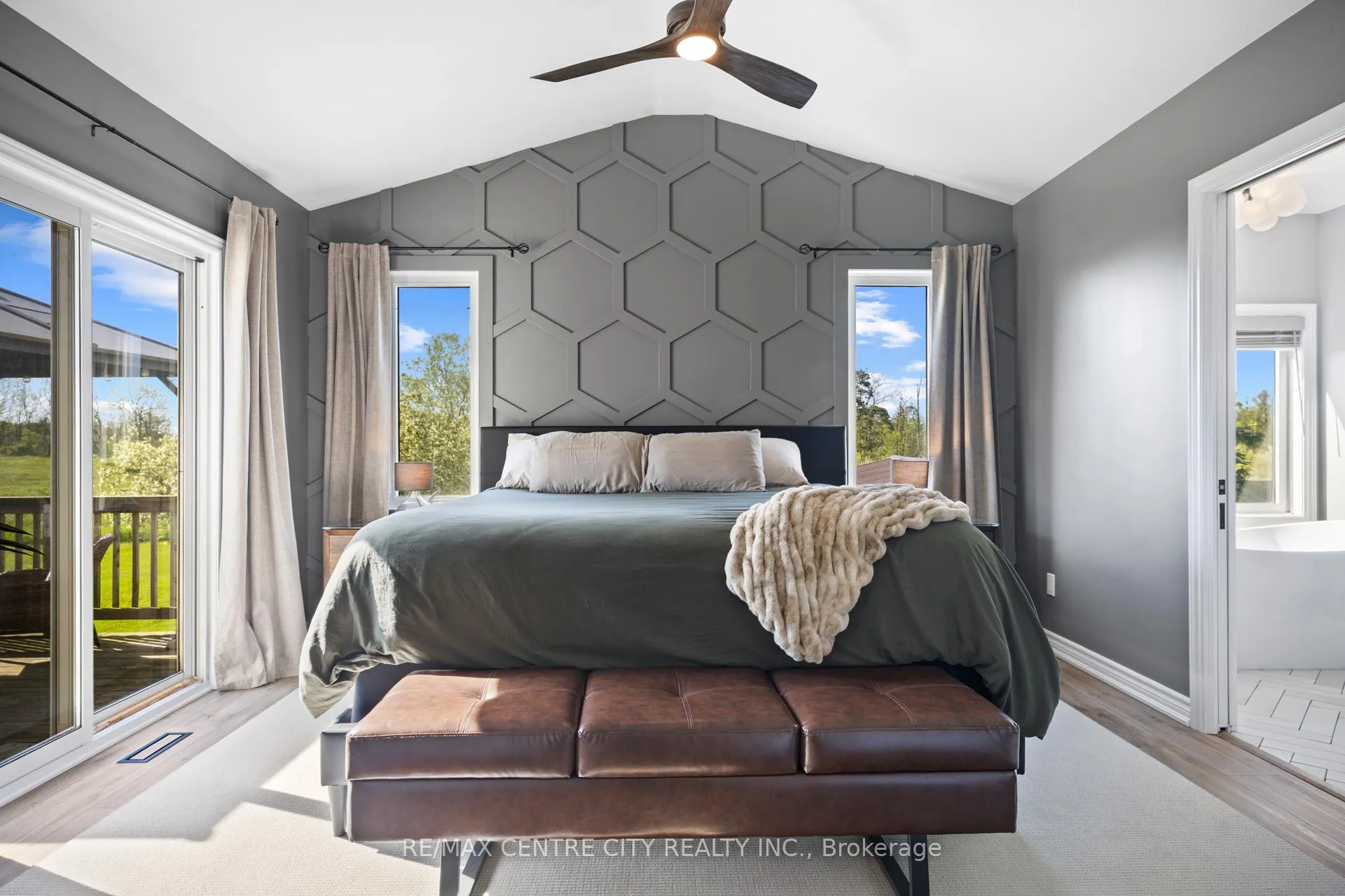 Photo 15 of 85 Donker Drive, St. Thomas — HOMEH