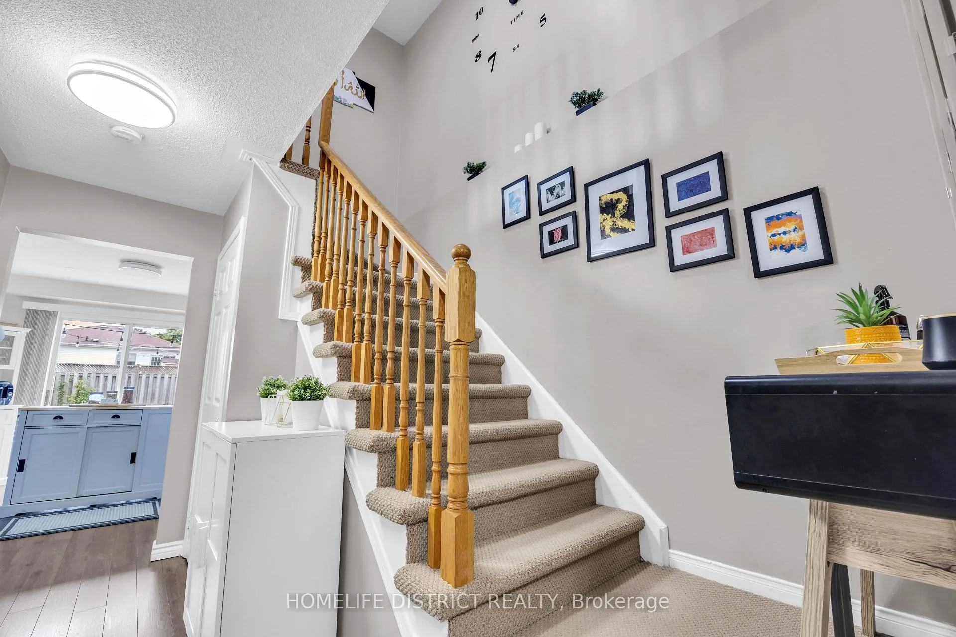 Photo 14 of 101 Champine Square, Clarington, Bowmanville — HOMEH