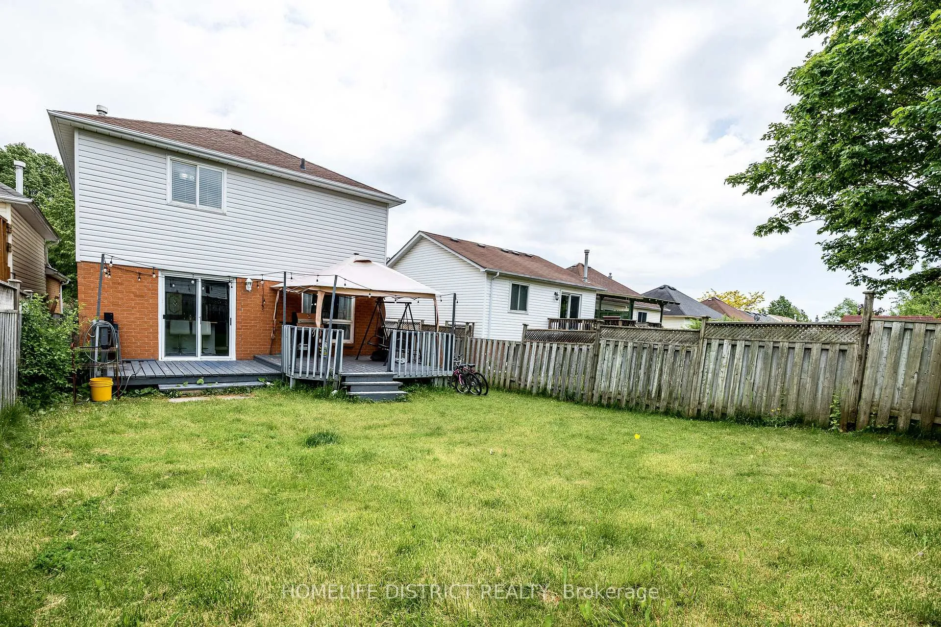 Photo 31 of 101 Champine Square, Clarington, Bowmanville — HOMEH
