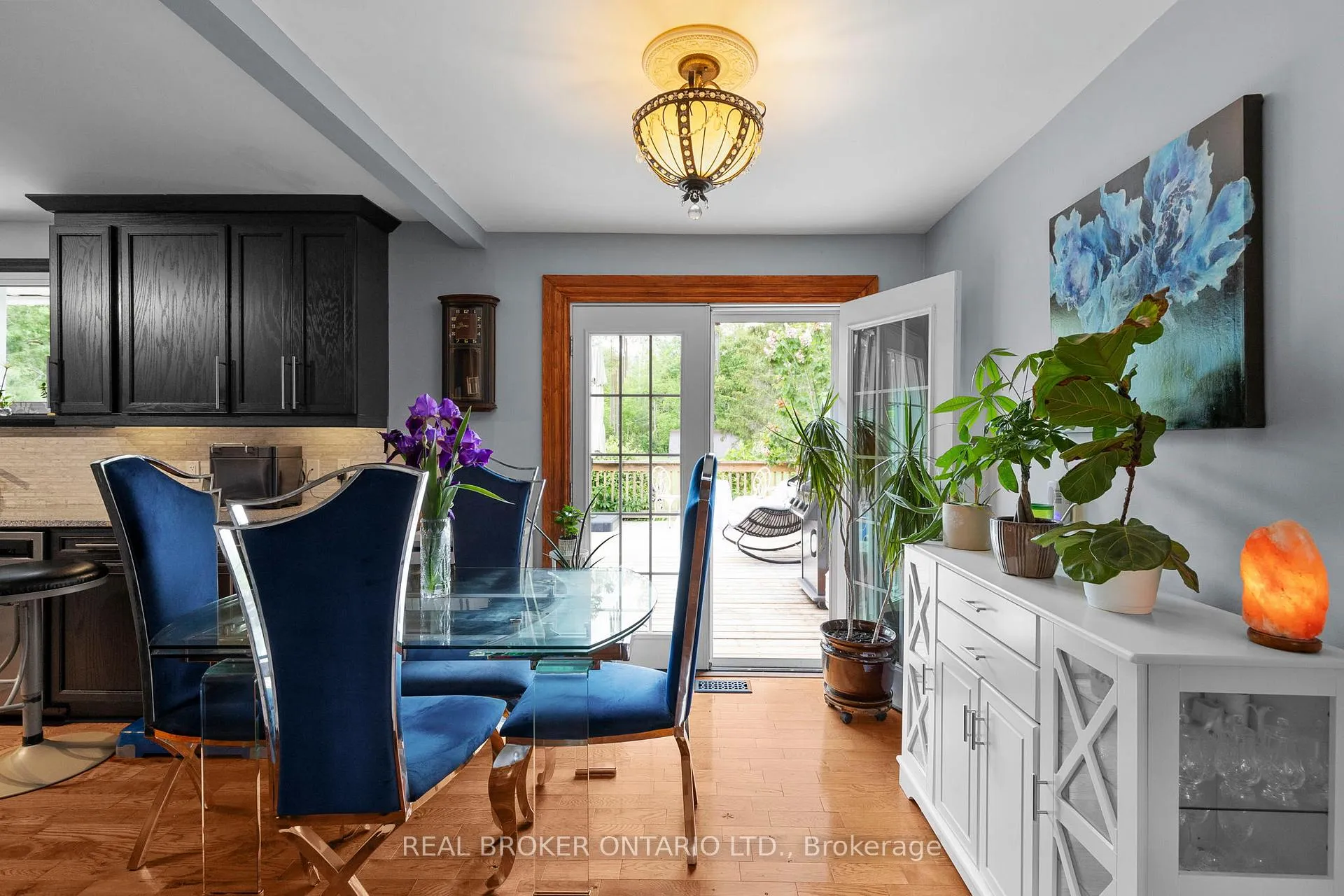 Photo 6 of 493 Bay Street, Orillia — HOMEH