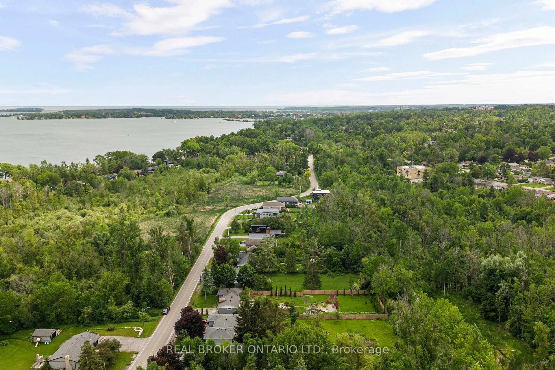 Photo 19 of 493 Bay Street, Orillia — HOMEH