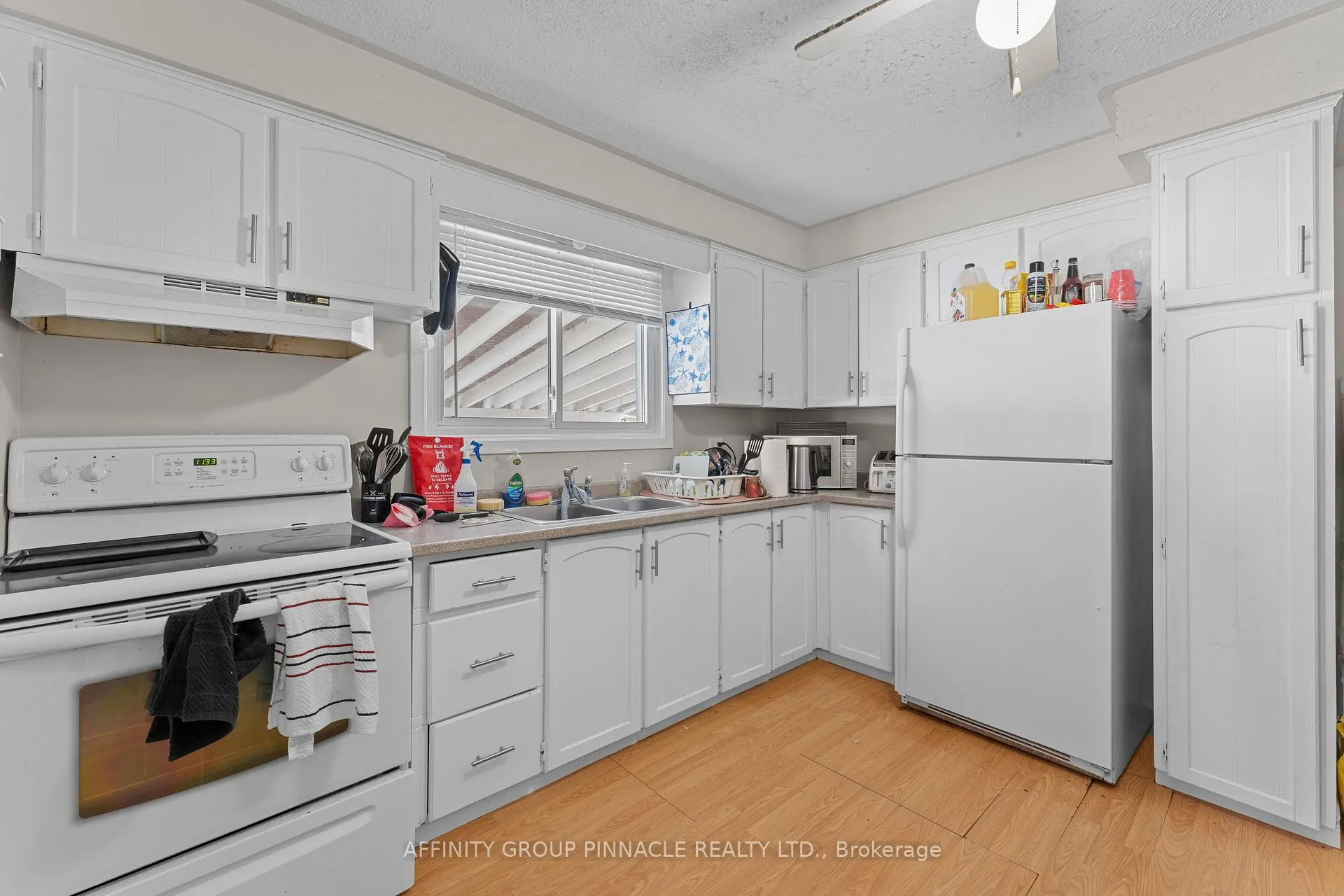 Photo 6 of 1096 Barnardo Avenue, Peterborough, Northcrest Ward 5 — HOMEH