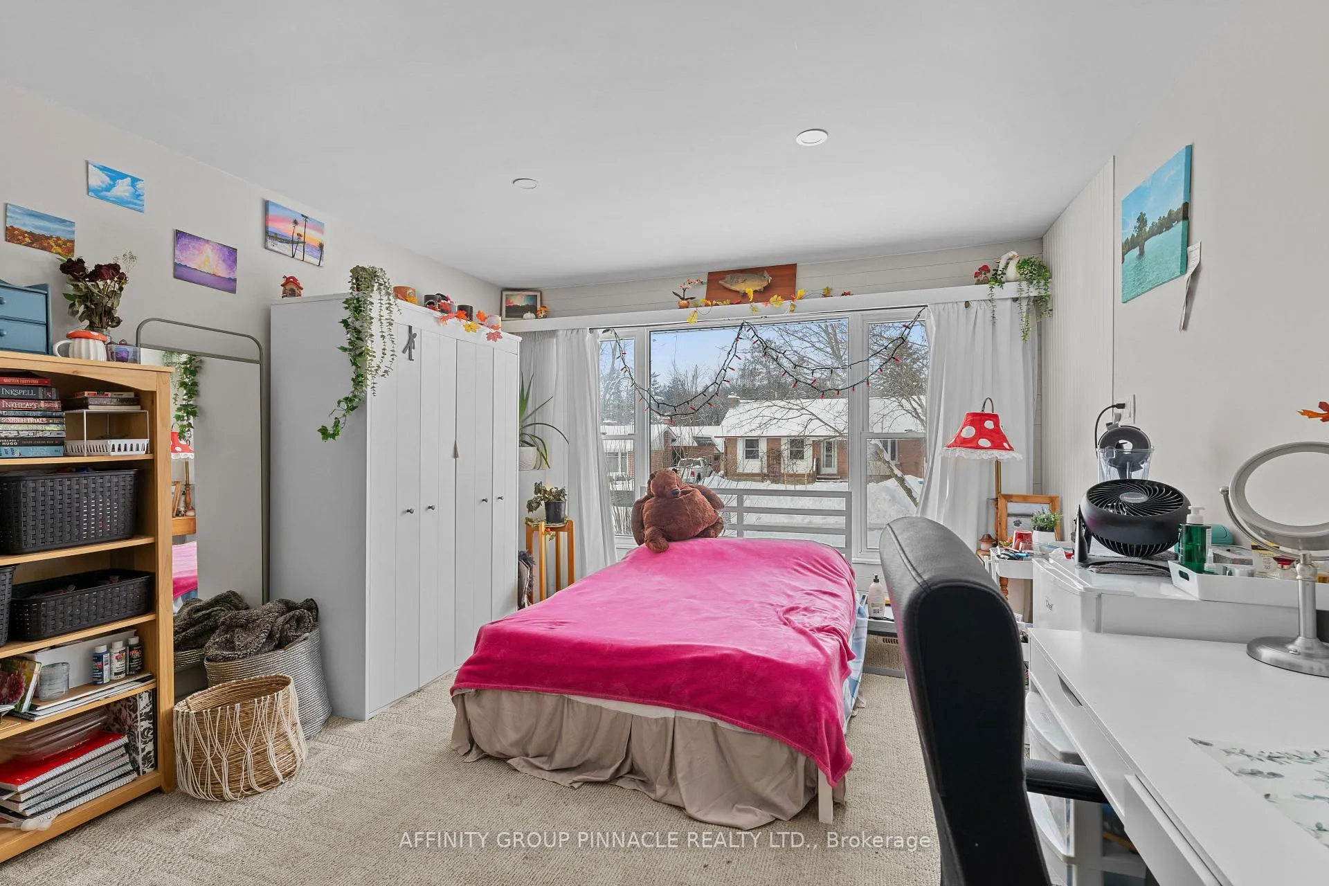 Photo 7 of 1096 Barnardo Avenue, Peterborough, Northcrest Ward 5 — HOMEH