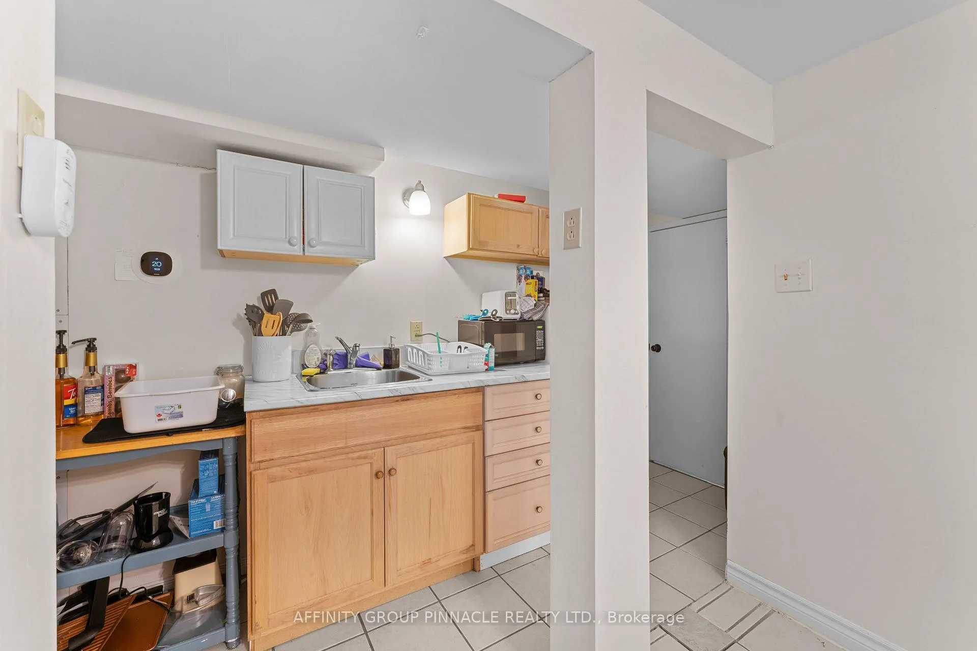 Photo 17 of 1096 Barnardo Avenue, Peterborough, Northcrest Ward 5 — HOMEH