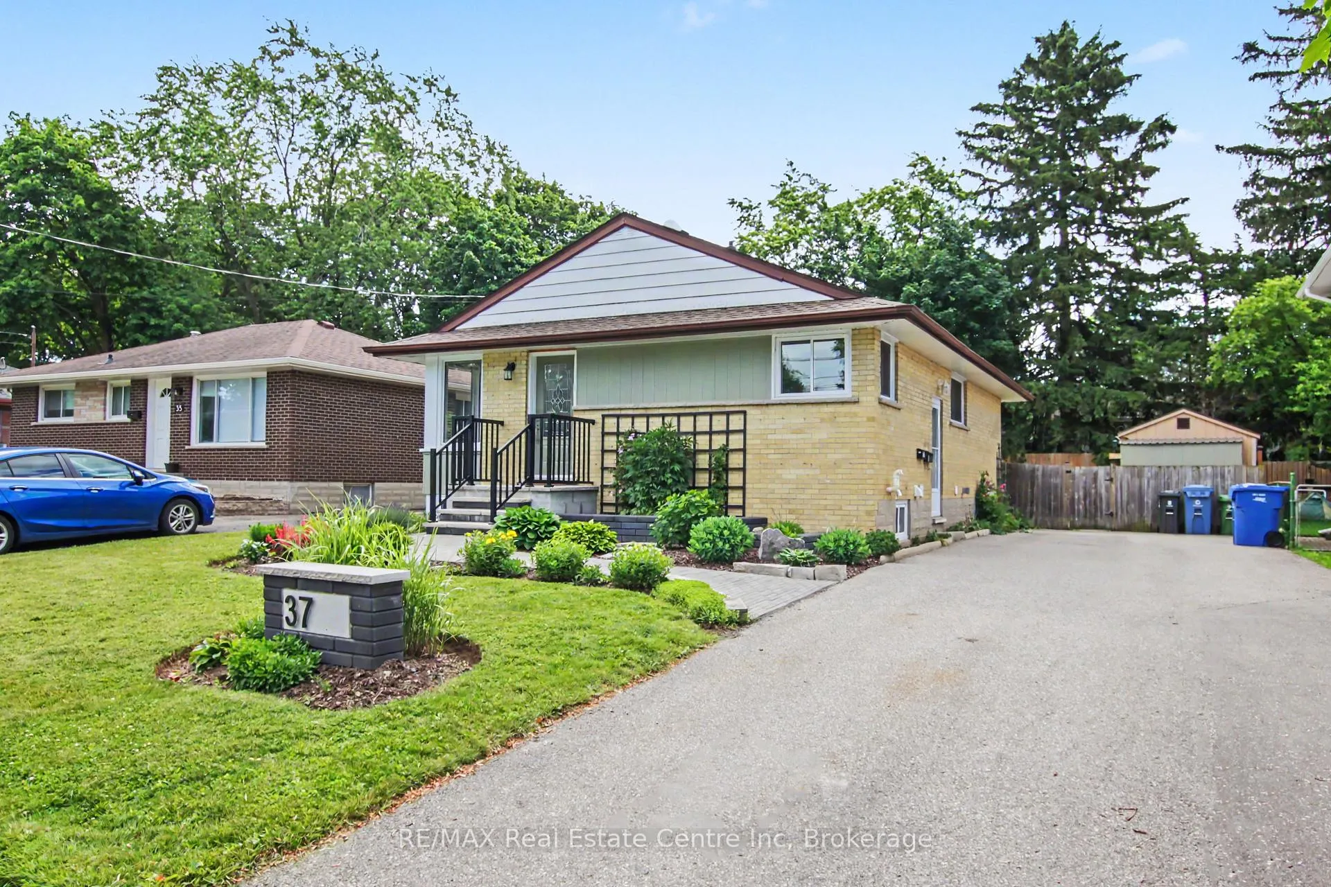 Photo 1 of 37 Ottawa Crescent, Guelph, St. George's — HOMEH