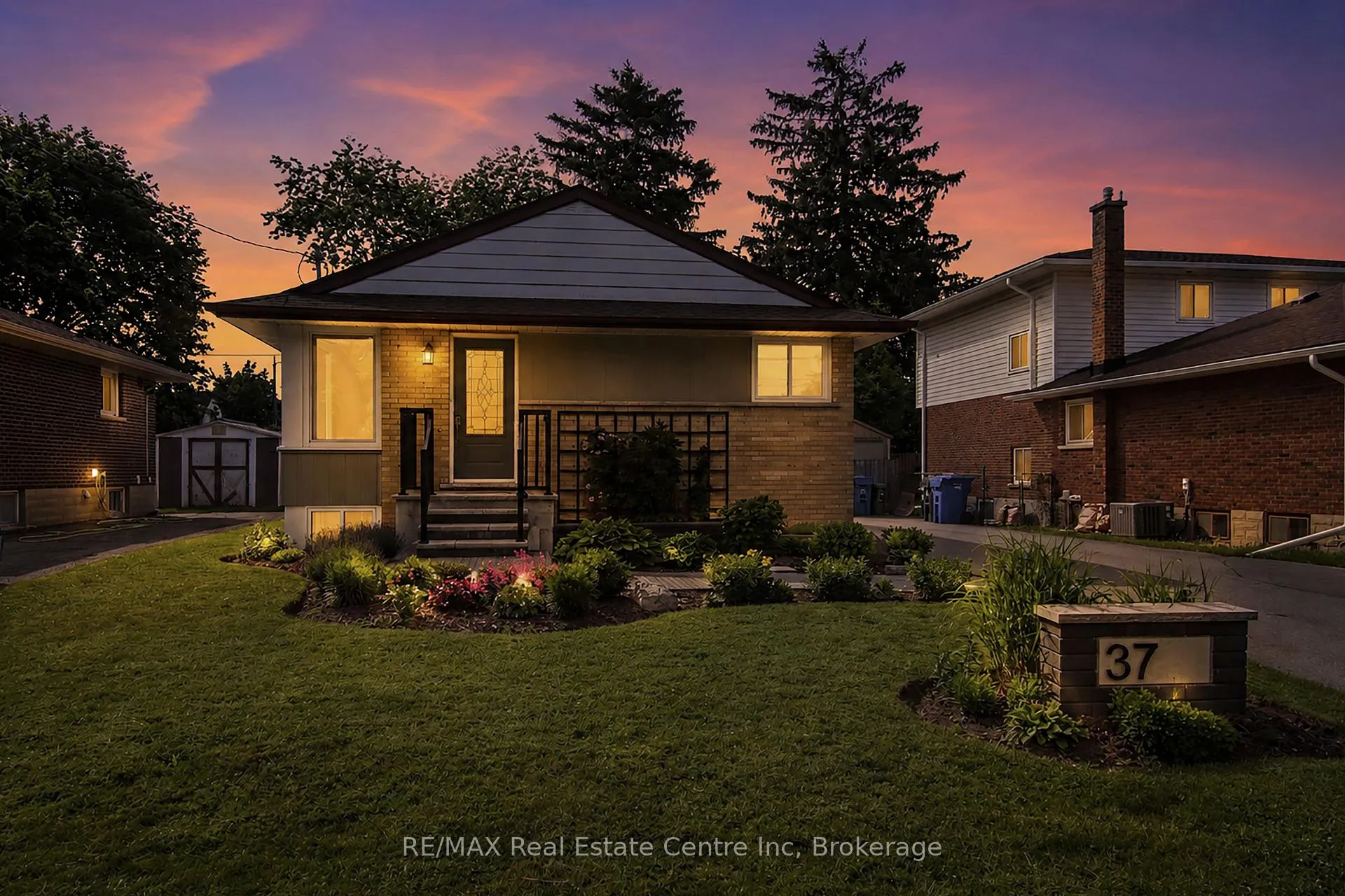 Photo 4 of 37 Ottawa Crescent, Guelph, St. George's — HOMEH