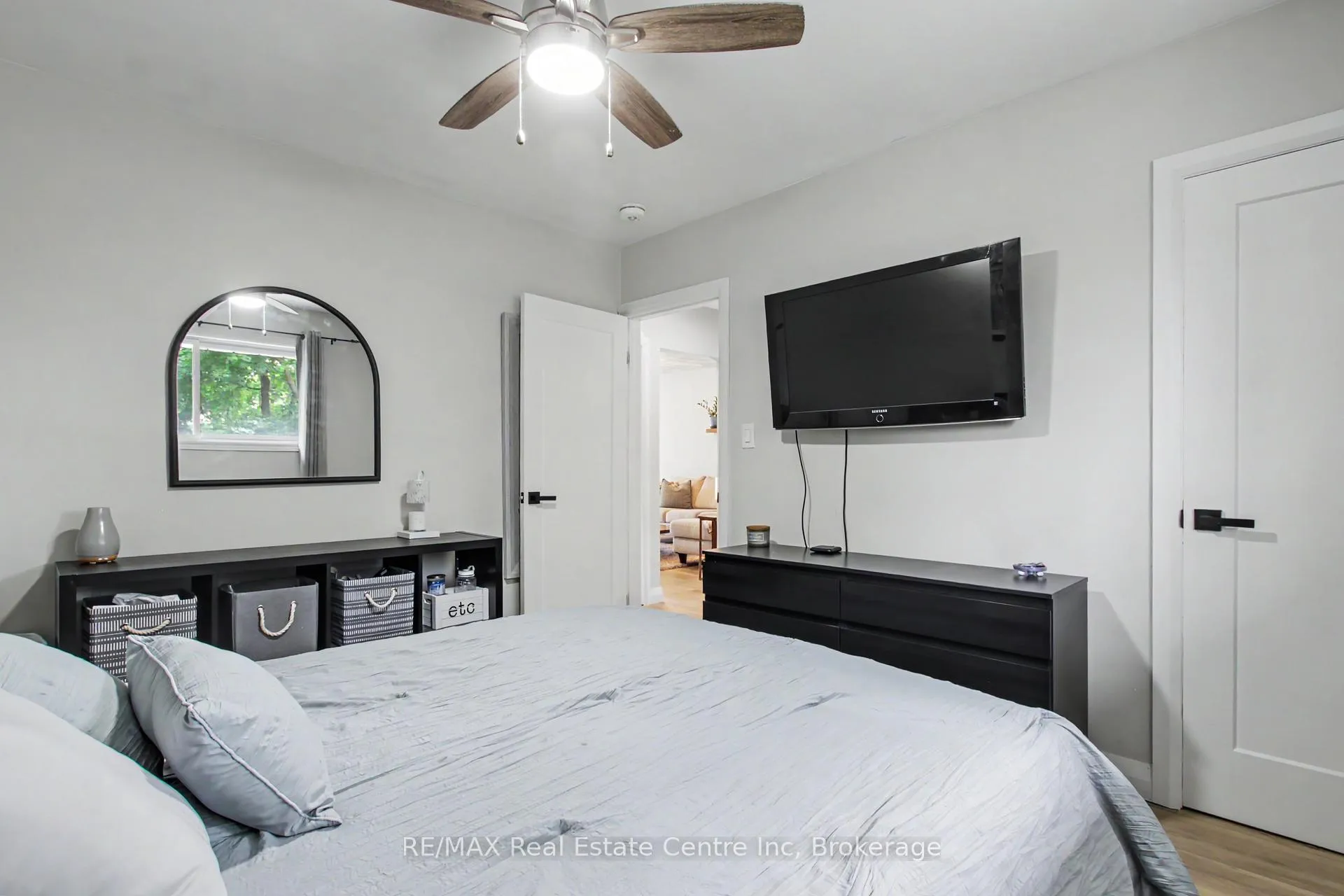 Photo 13 of 37 Ottawa Crescent, Guelph, St. George's — HOMEH