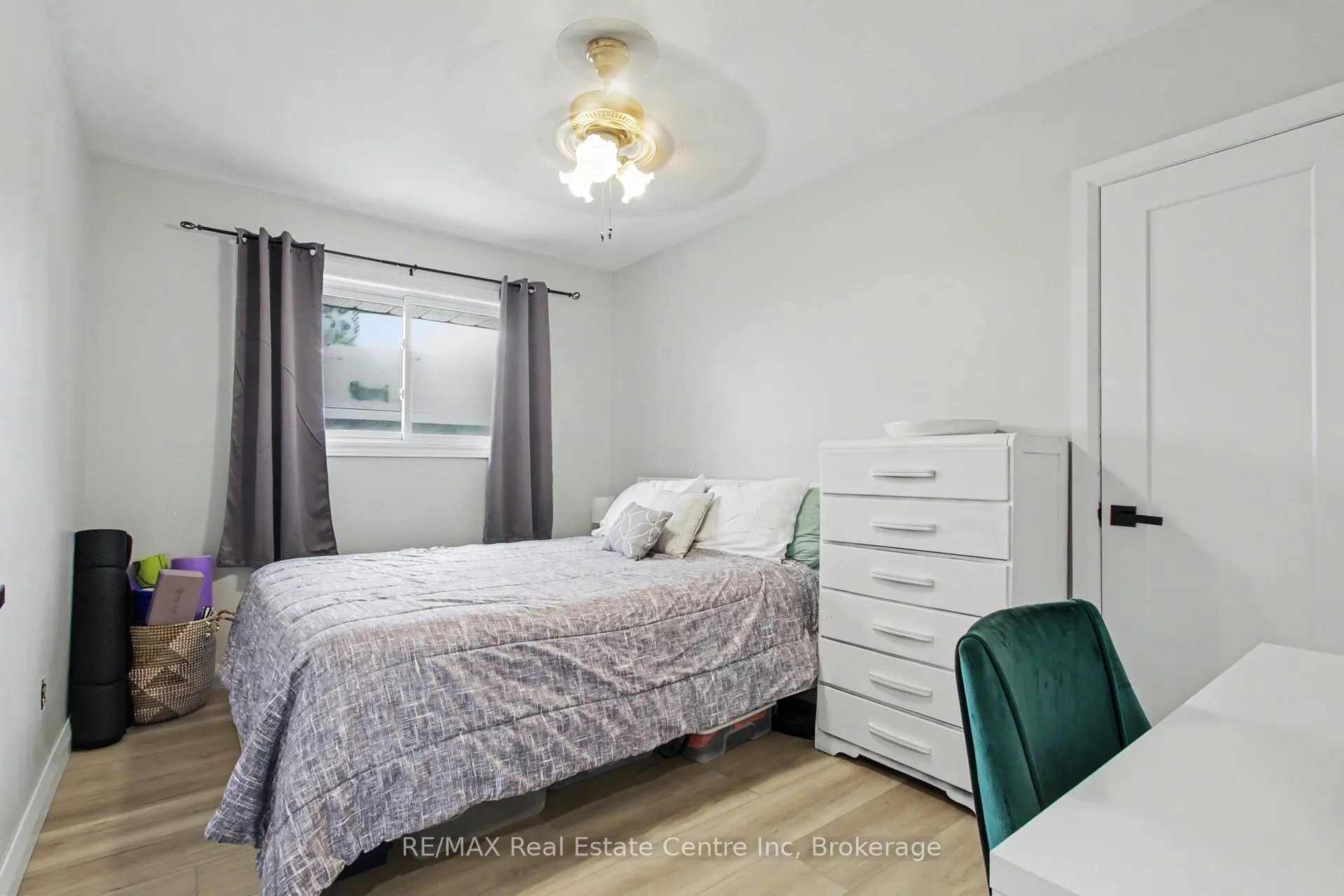Photo 14 of 37 Ottawa Crescent, Guelph, St. George's — HOMEH