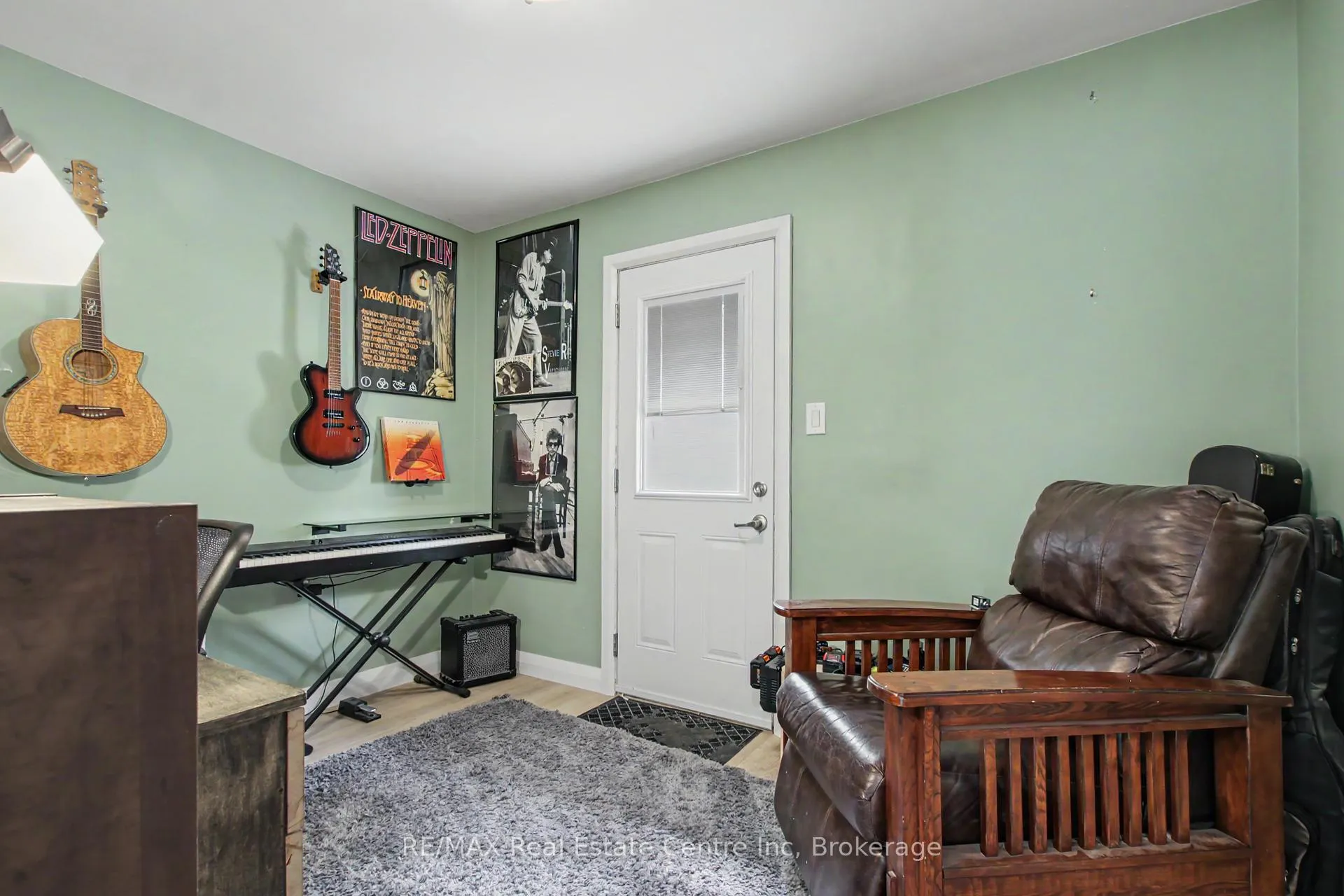 Photo 15 of 37 Ottawa Crescent, Guelph, St. George's — HOMEH