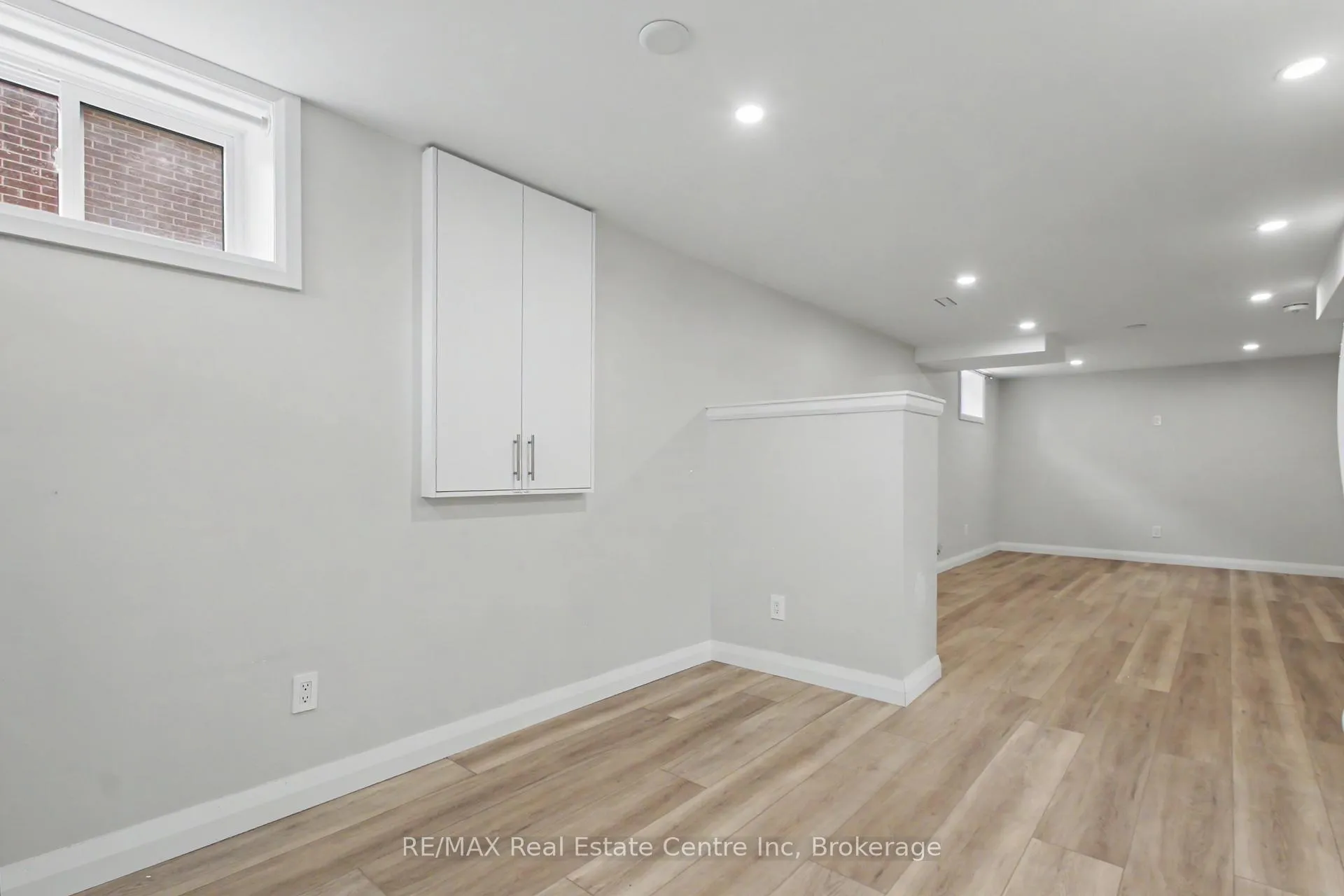 Photo 30 of 37 Ottawa Crescent, Guelph, St. George's — HOMEH