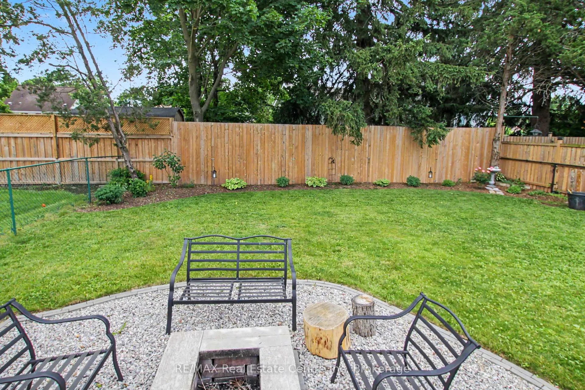 Photo 31 of 37 Ottawa Crescent, Guelph, St. George's — HOMEH