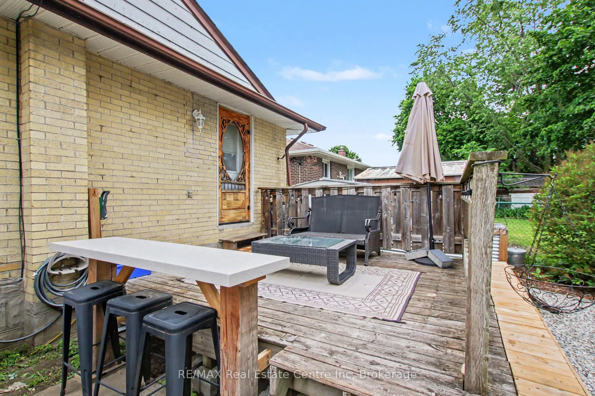 Photo 32 of 37 Ottawa Crescent, Guelph, St. George's — HOMEH