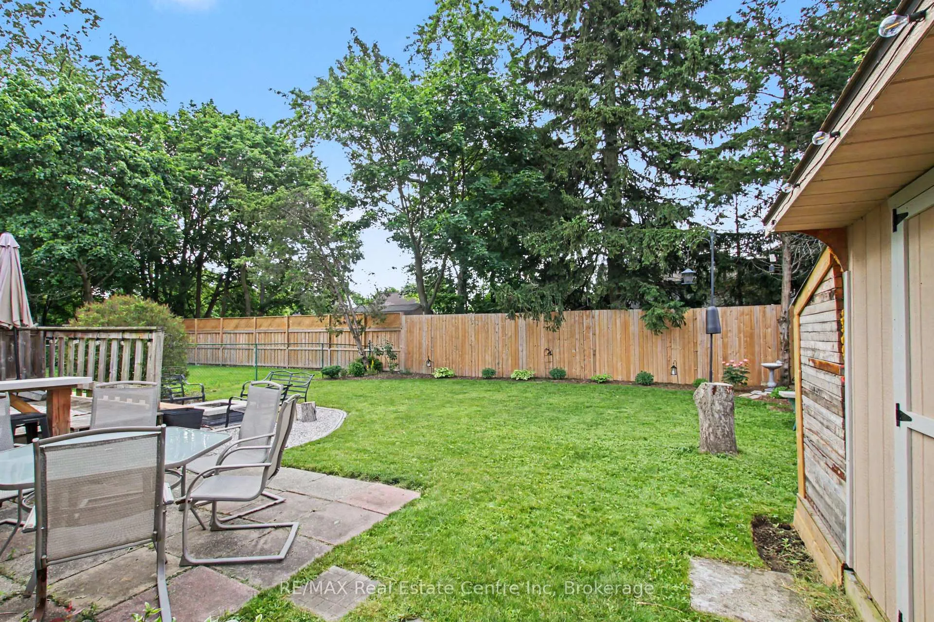 Photo 36 of 37 Ottawa Crescent, Guelph, St. George's — HOMEH