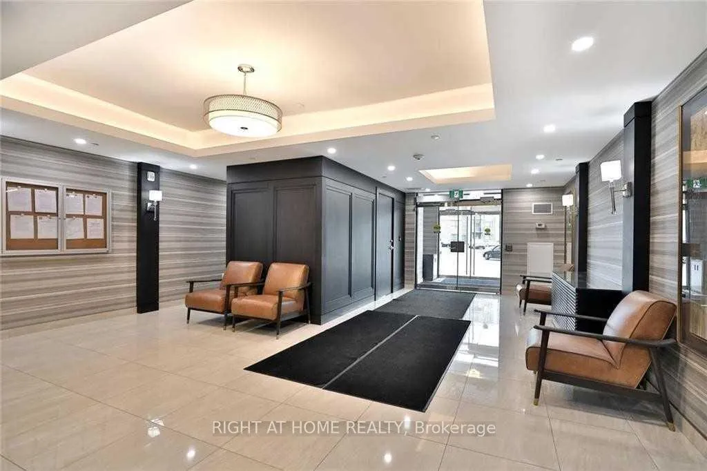 Photo 3 of Unit 519, 125 Shoreview Place, Hamilton, Lakeshore — HOMEH