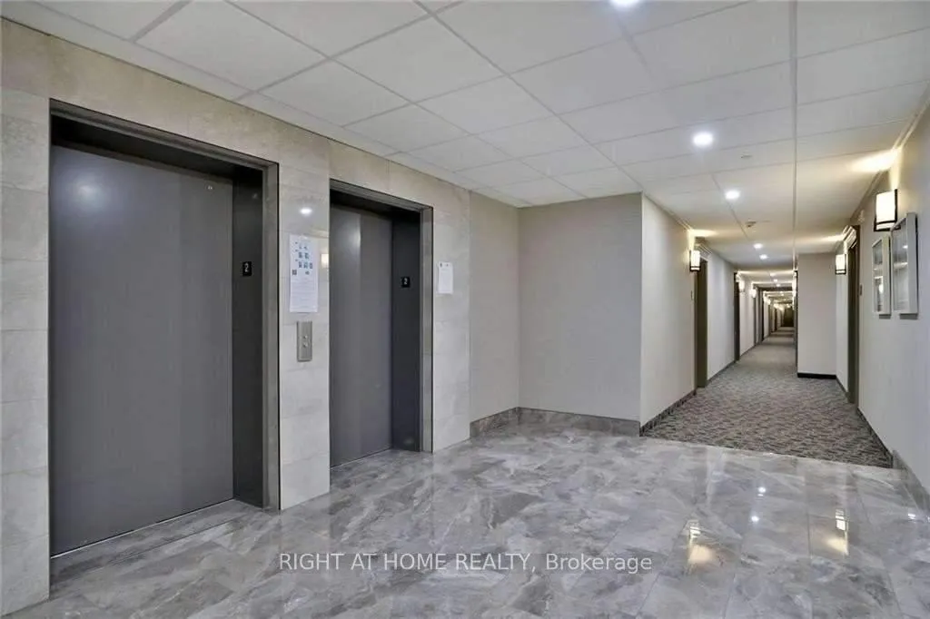 Photo 4 of Unit 519, 125 Shoreview Place, Hamilton, Lakeshore — HOMEH