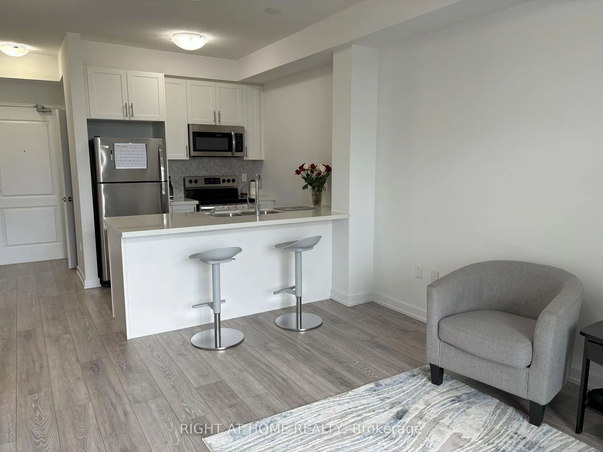 Photo 8 of Unit 519, 125 Shoreview Place, Hamilton, Lakeshore — HOMEH