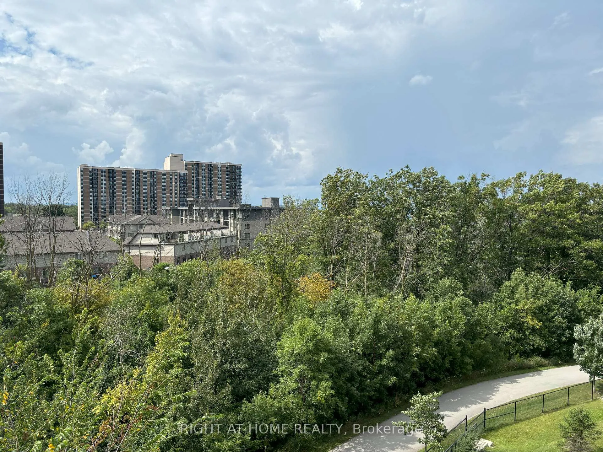 Photo 25 of Unit 519, 125 Shoreview Place, Hamilton, Lakeshore — HOMEH