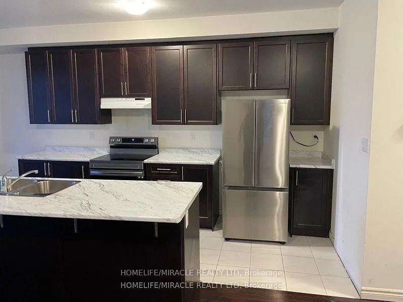 Photo 3 of 78 Donald Ficht Crescent, Brampton, Northwest Brampton — HOMEH