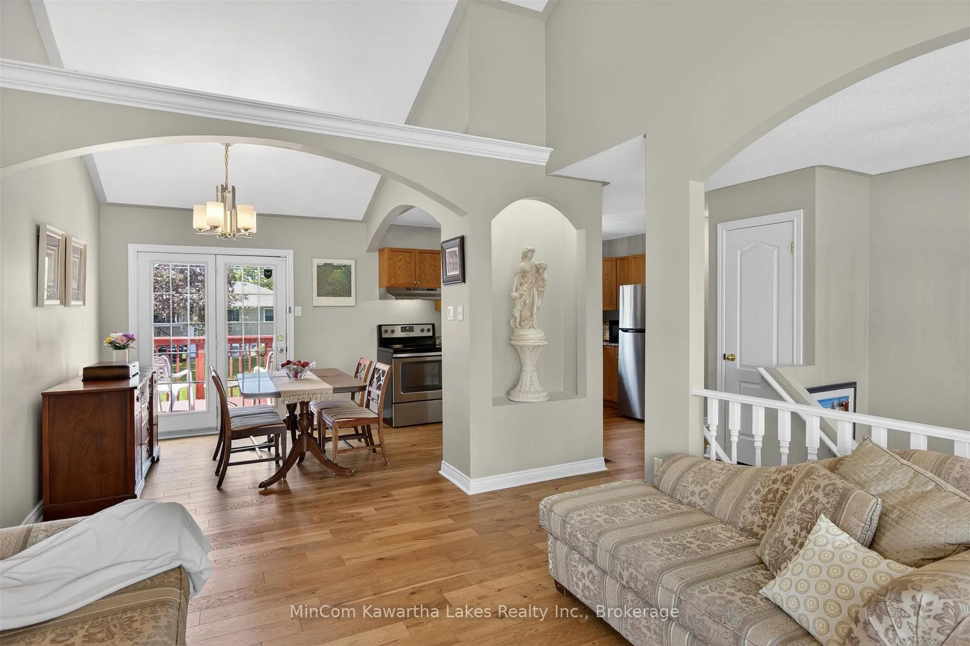 Photo 11 of 788 Hemlock Street, Peterborough, Northcrest Ward 5 — HOMEH