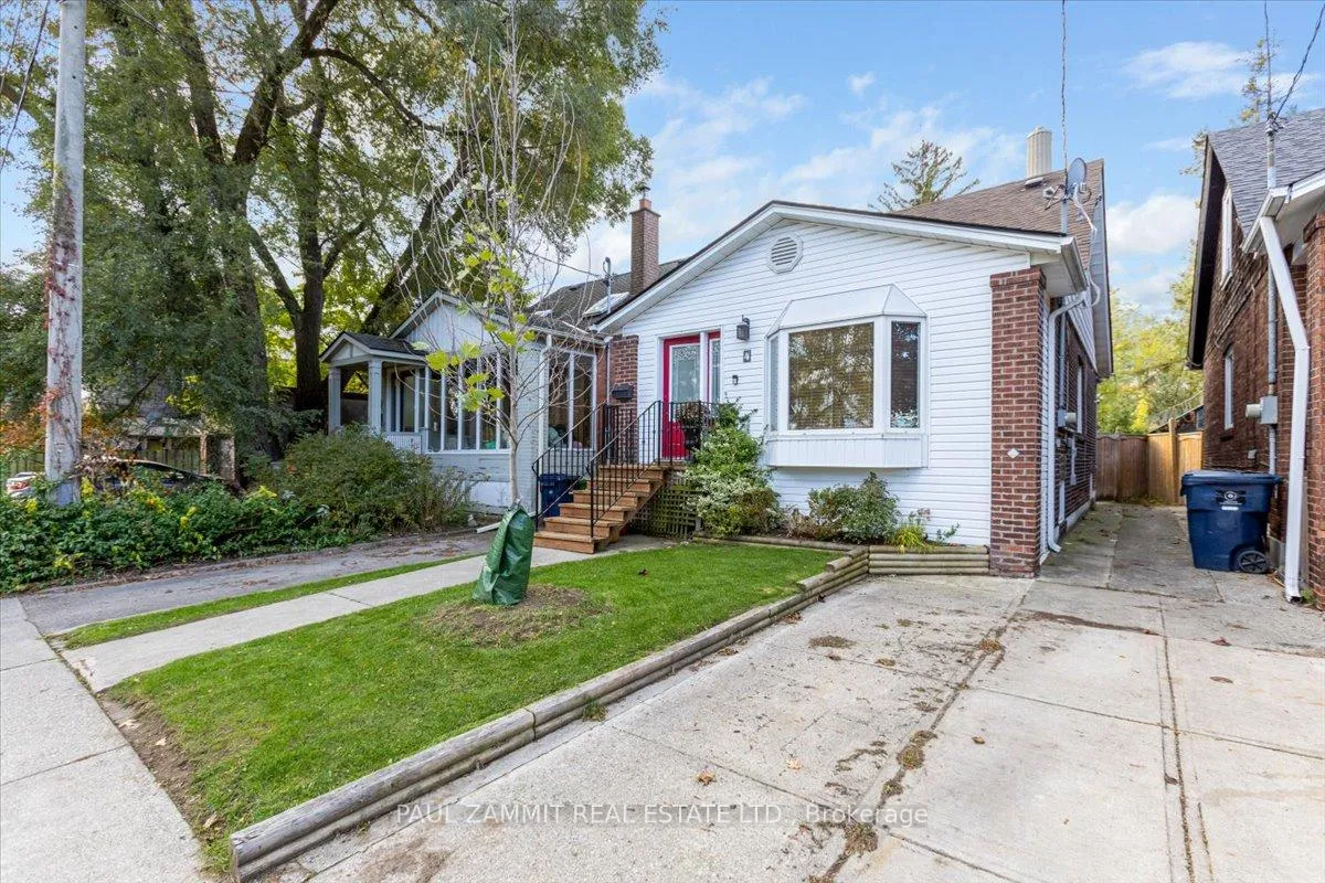 Photo 3 of 4 Binswood Avenue, Toronto, Danforth Village-East York — HOMEH