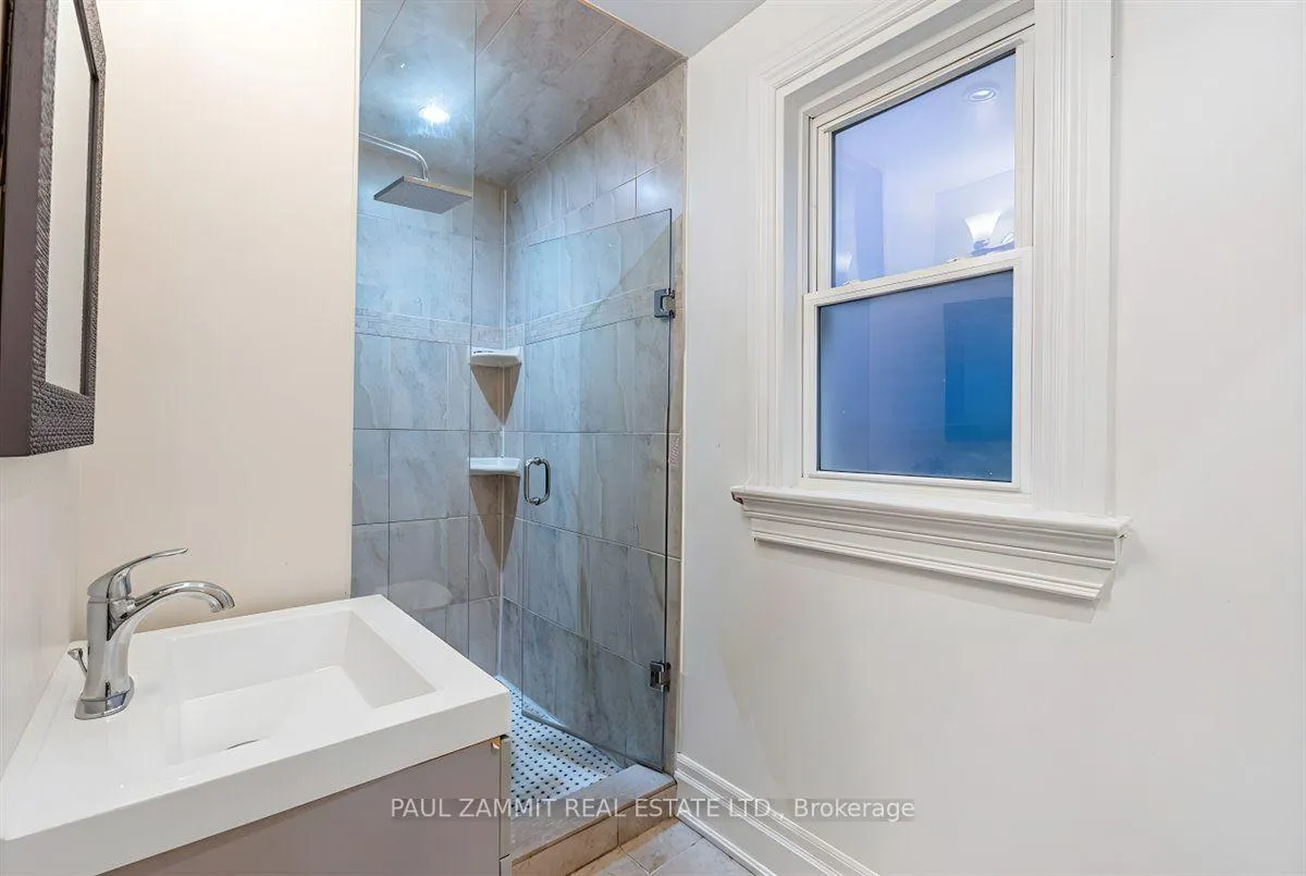 Photo 6 of 4 Binswood Avenue, Toronto, Danforth Village-East York — HOMEH