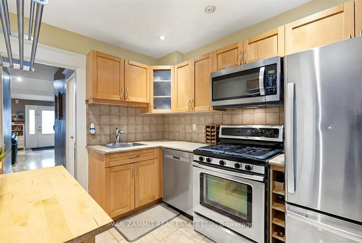 Photo 9 of 4 Binswood Avenue, Toronto, Danforth Village-East York — HOMEH