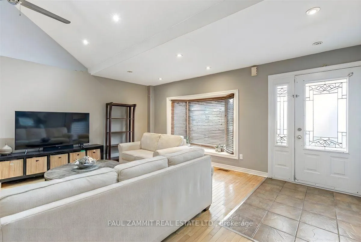 Photo 12 of 4 Binswood Avenue, Toronto, Danforth Village-East York — HOMEH