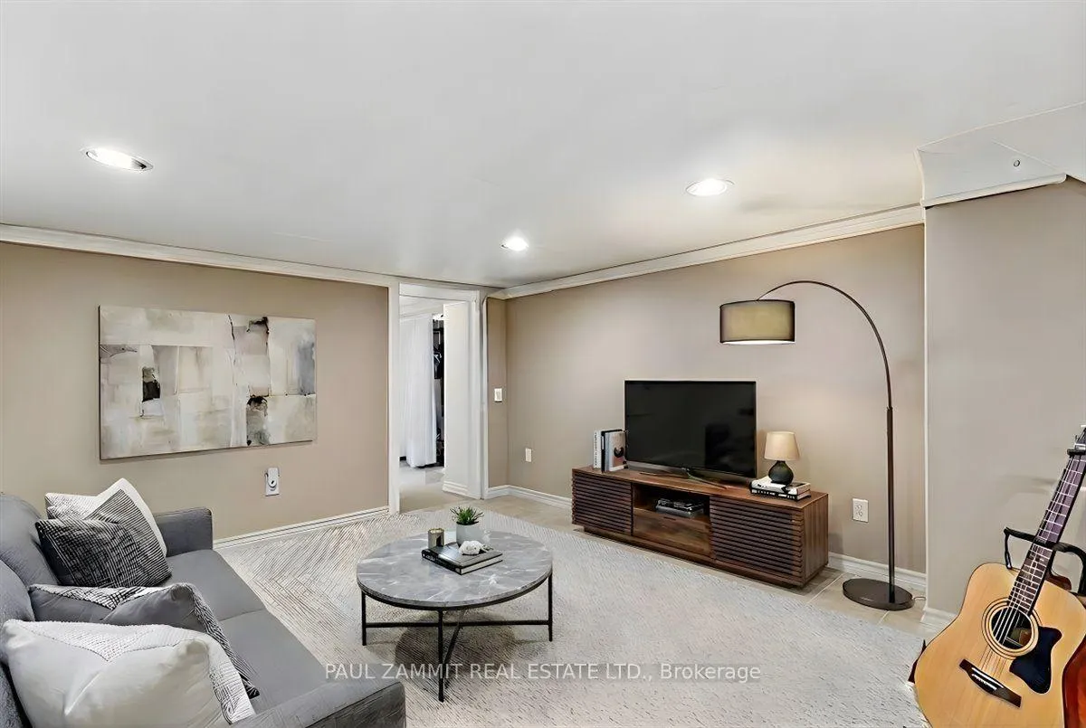 Photo 16 of 4 Binswood Avenue, Toronto, Danforth Village-East York — HOMEH