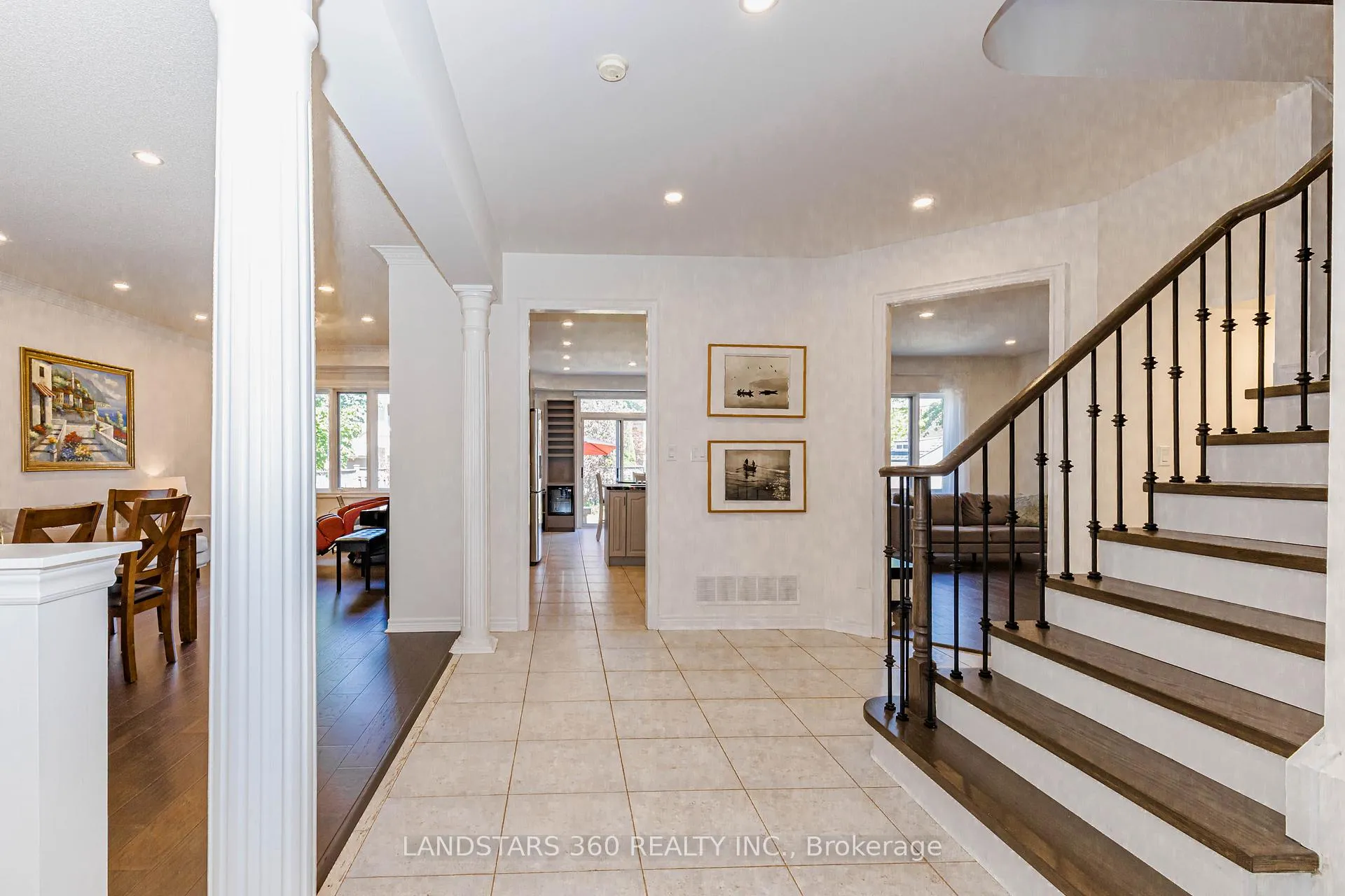 Photo 4 of 94 Sutcliffe Crescent, Markham, Cachet — HOMEH