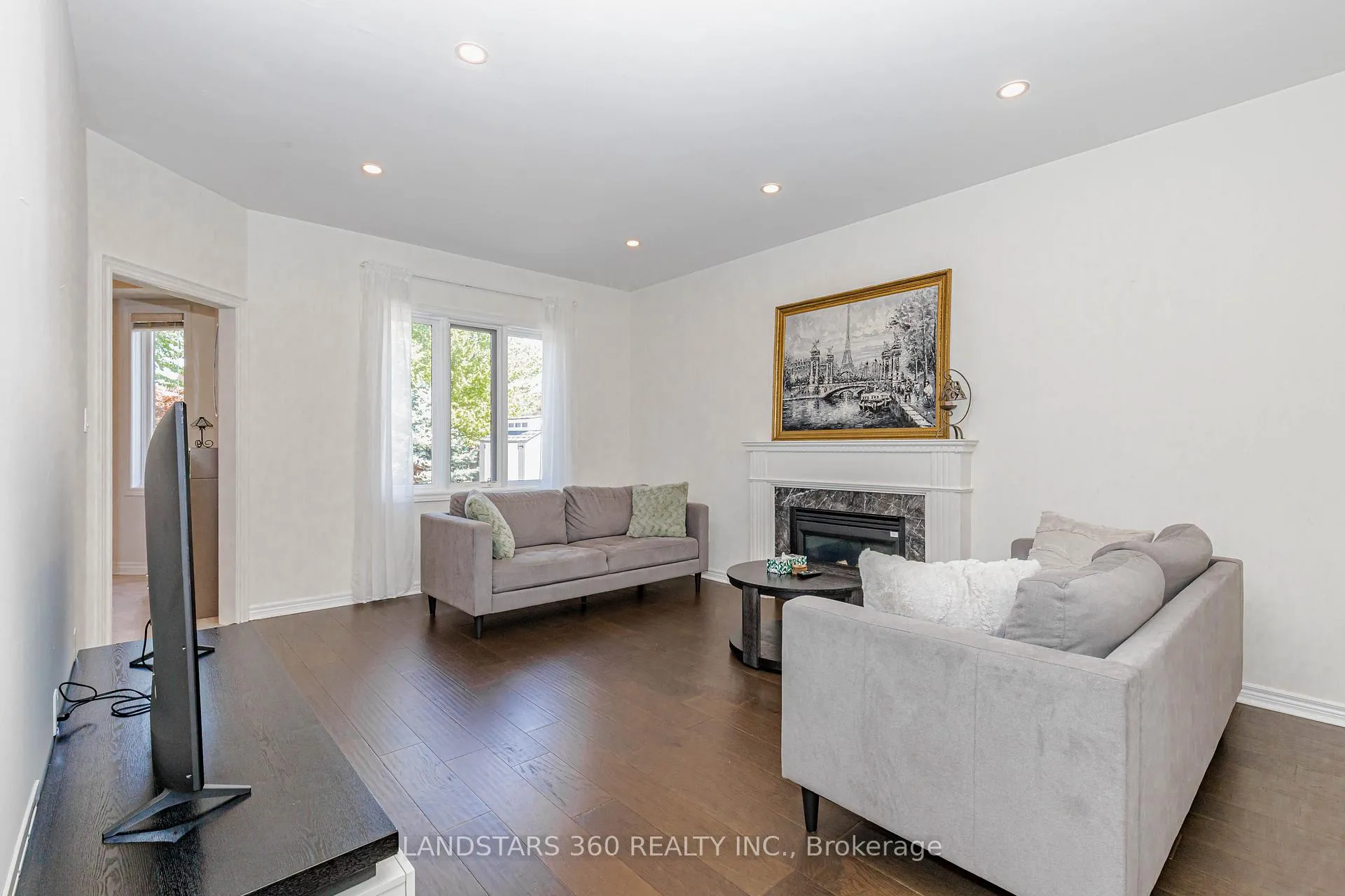 Photo 7 of 94 Sutcliffe Crescent, Markham, Cachet — HOMEH