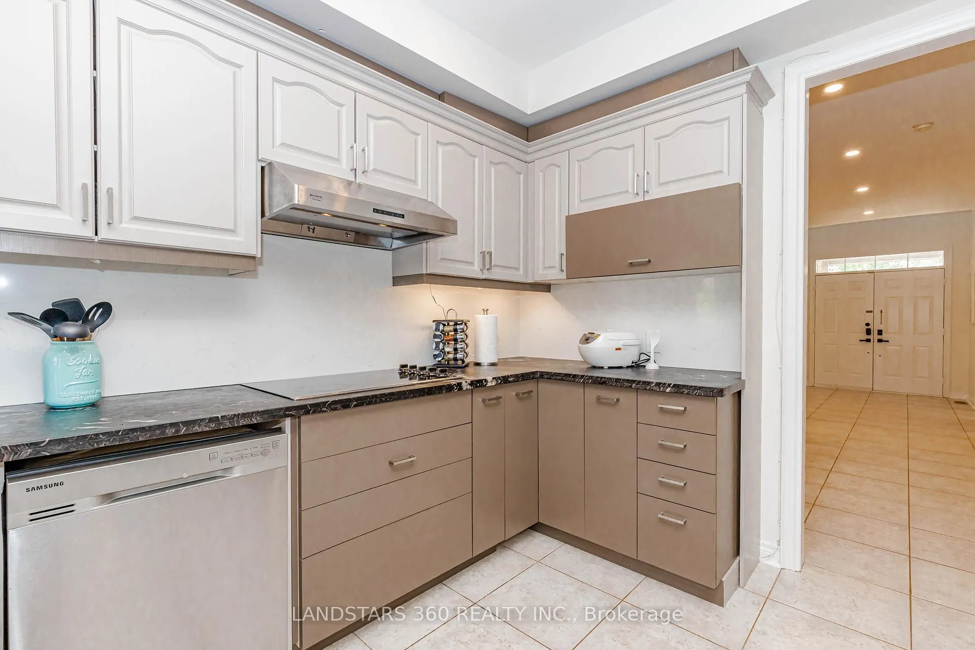Photo 10 of 94 Sutcliffe Crescent, Markham, Cachet — HOMEH