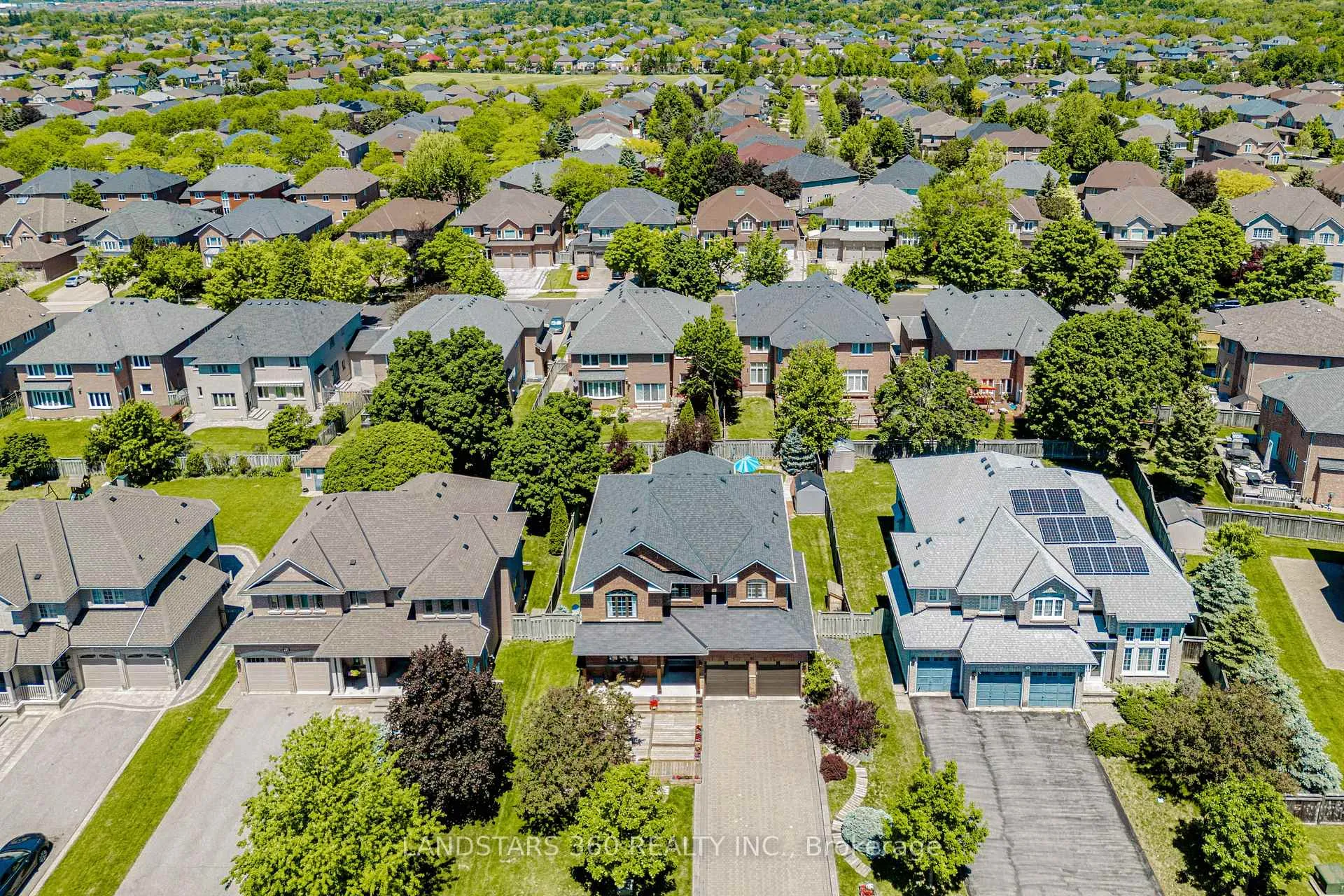 Photo 38 of 94 Sutcliffe Crescent, Markham, Cachet — HOMEH