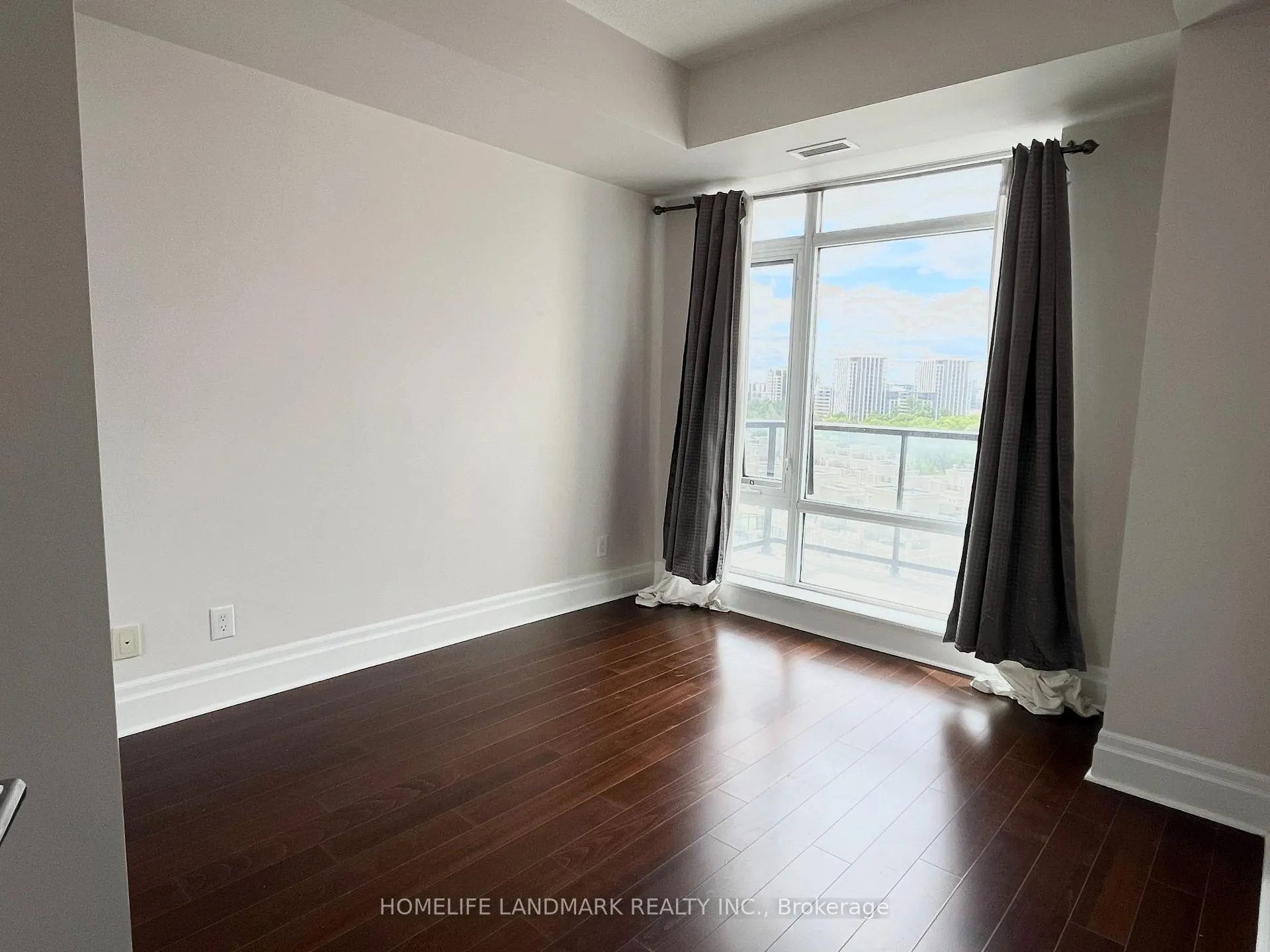 Photo 10 of Unit 905, 111 Upper Duke Crescent, Markham, Unionville — HOMEH
