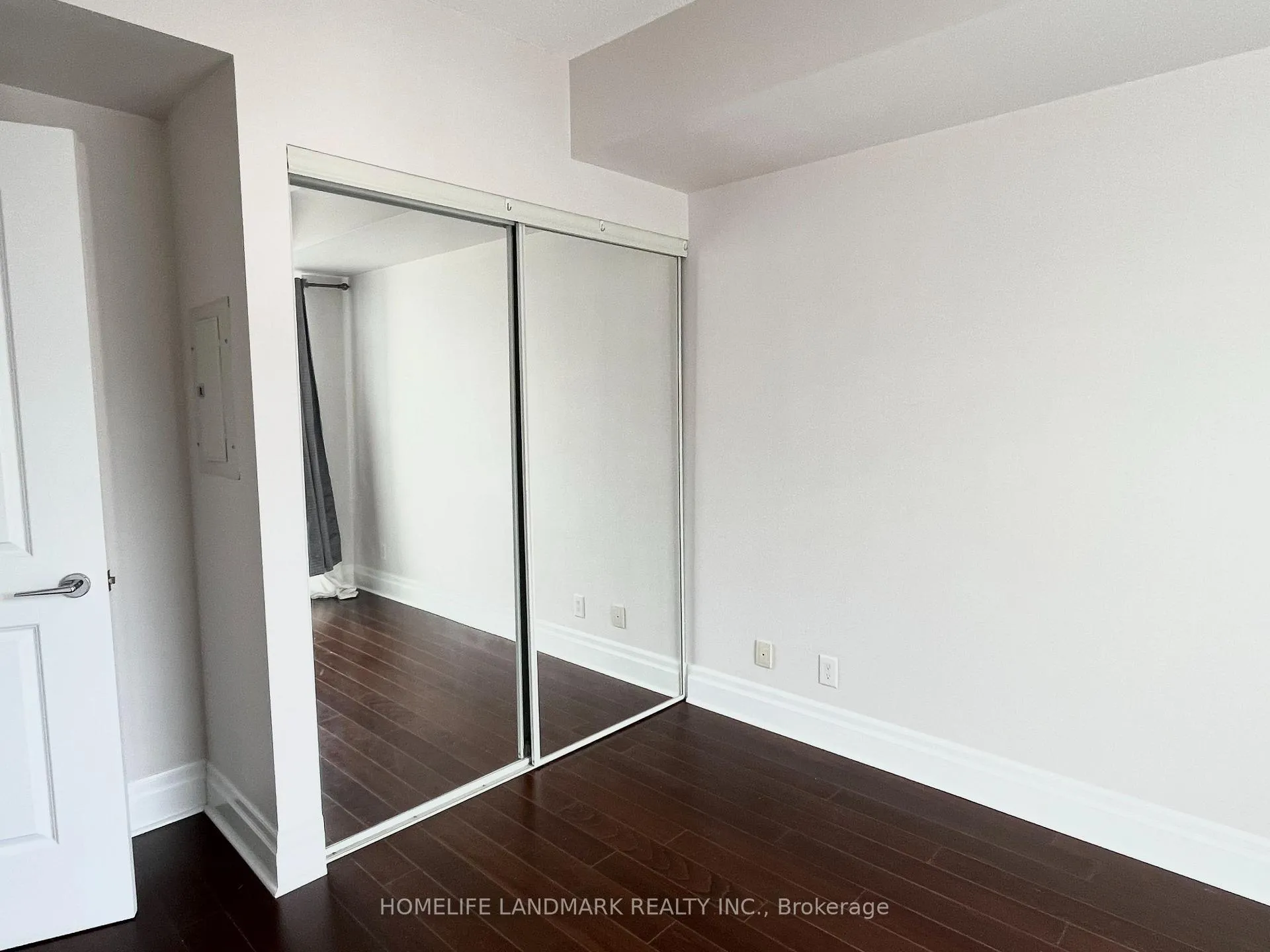 Photo 11 of Unit 905, 111 Upper Duke Crescent, Markham, Unionville — HOMEH