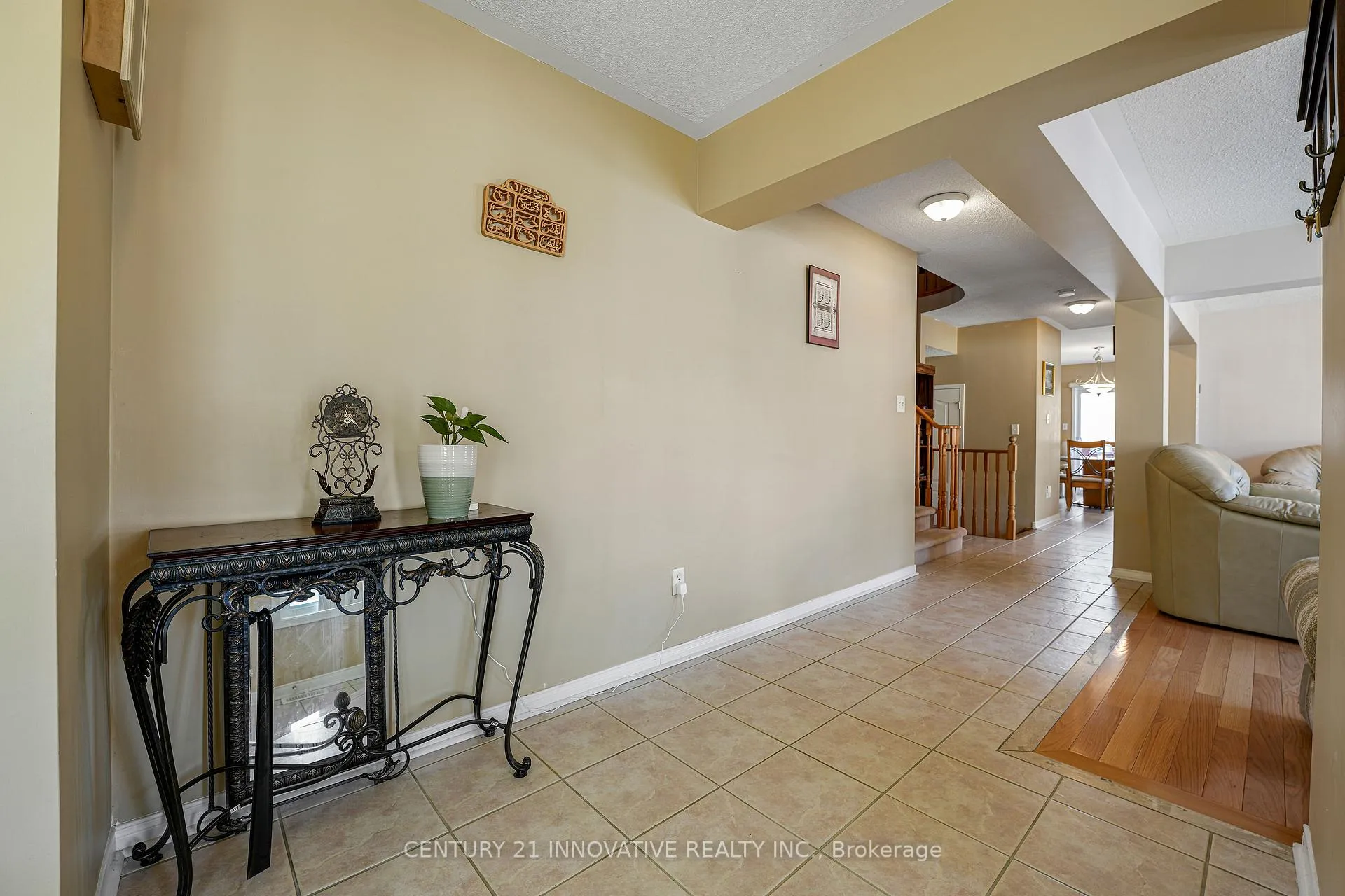 Photo 3 of 14 Middlecote Drive, Ajax, Northeast Ajax — HOMEH