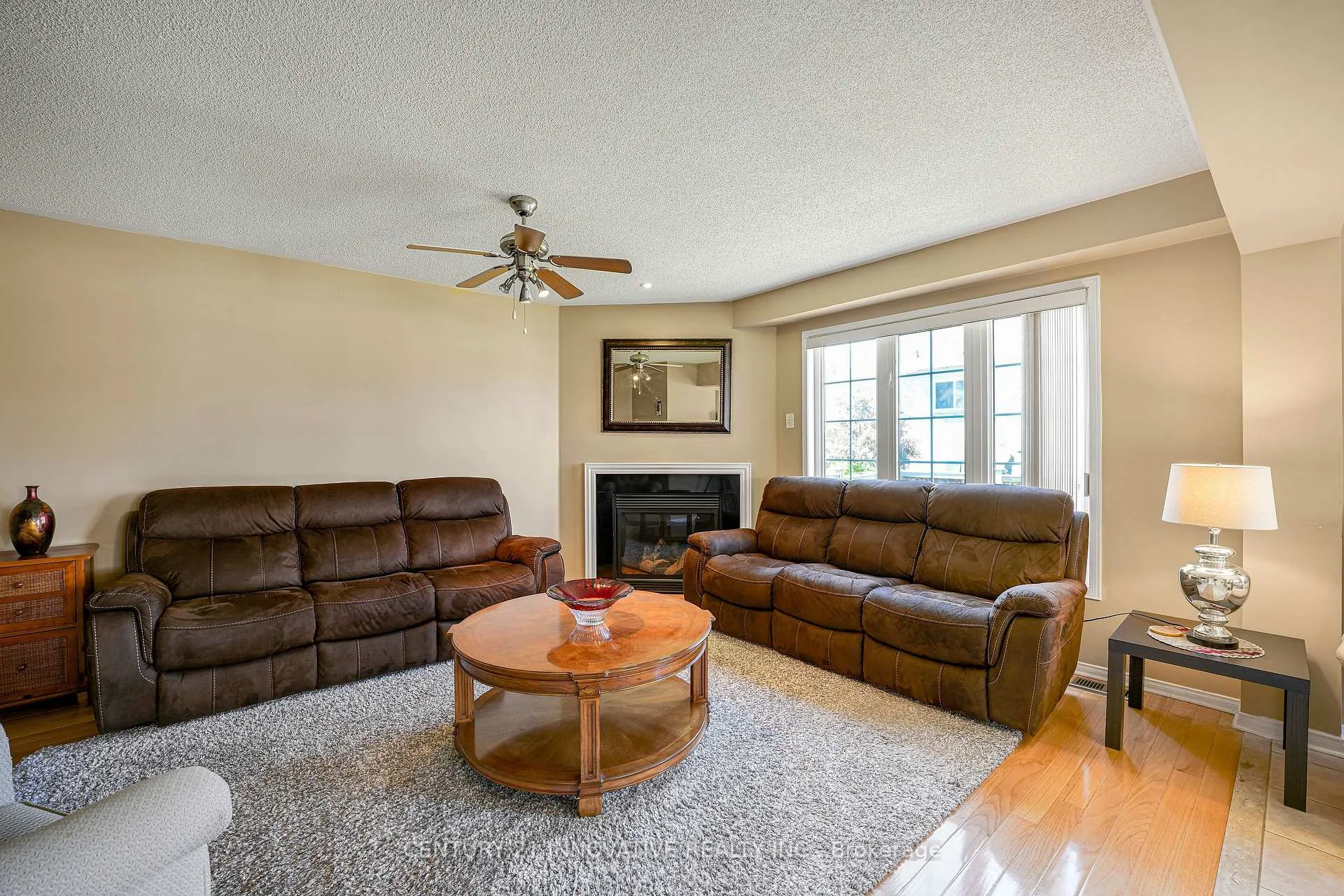 Photo 9 of 14 Middlecote Drive, Ajax, Northeast Ajax — HOMEH