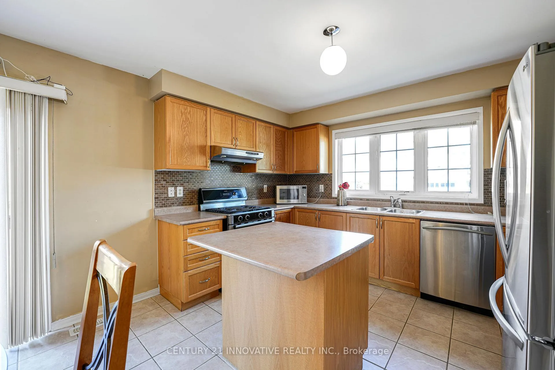 Photo 24 of 14 Middlecote Drive, Ajax, Northeast Ajax — HOMEH