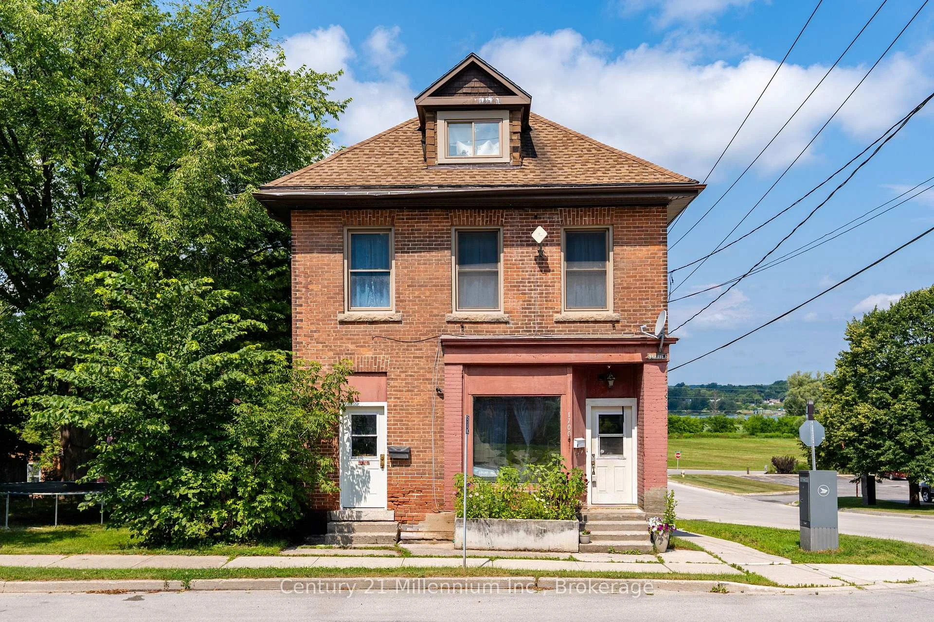 Photo 3 of 1700 3rd Avenue E, Owen Sound — HOMEH