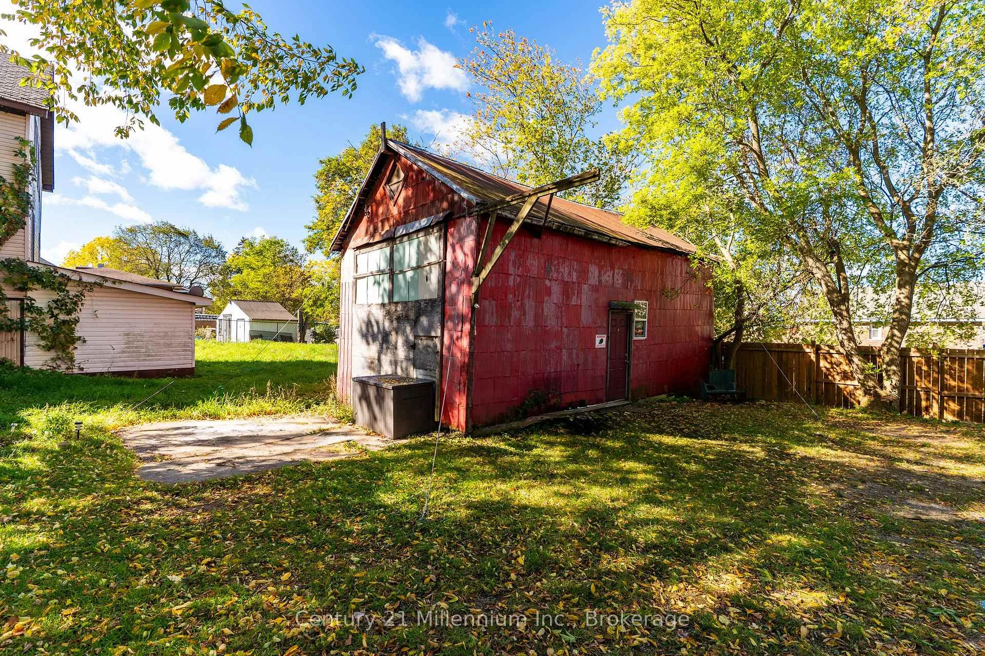 Photo 16 of 1700 3rd Avenue E, Owen Sound — HOMEH