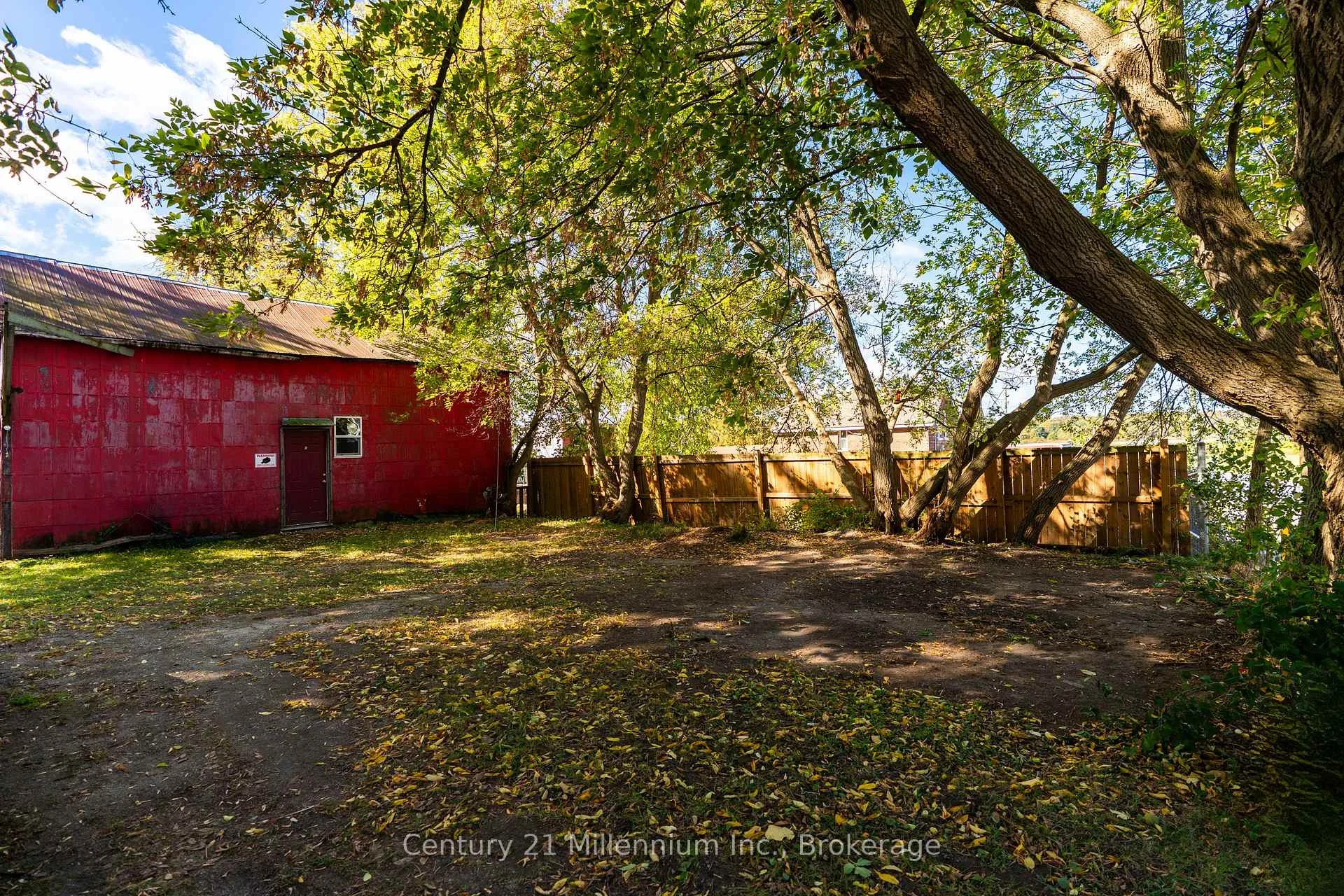 Photo 18 of 1700 3rd Avenue E, Owen Sound — HOMEH