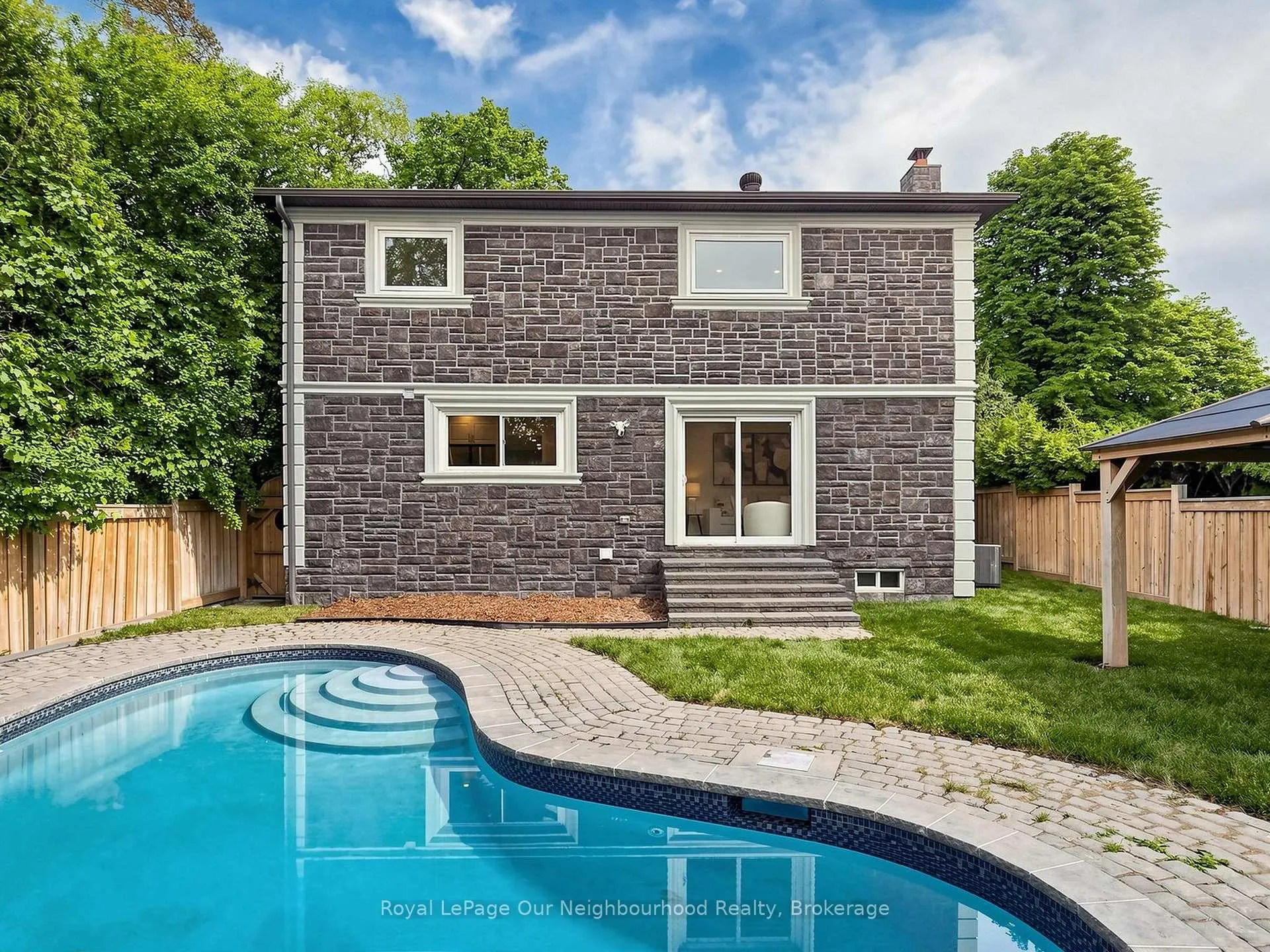 Photo 38 of 660 Dunn Crescent, Pickering, Rosebank — HOMEH
