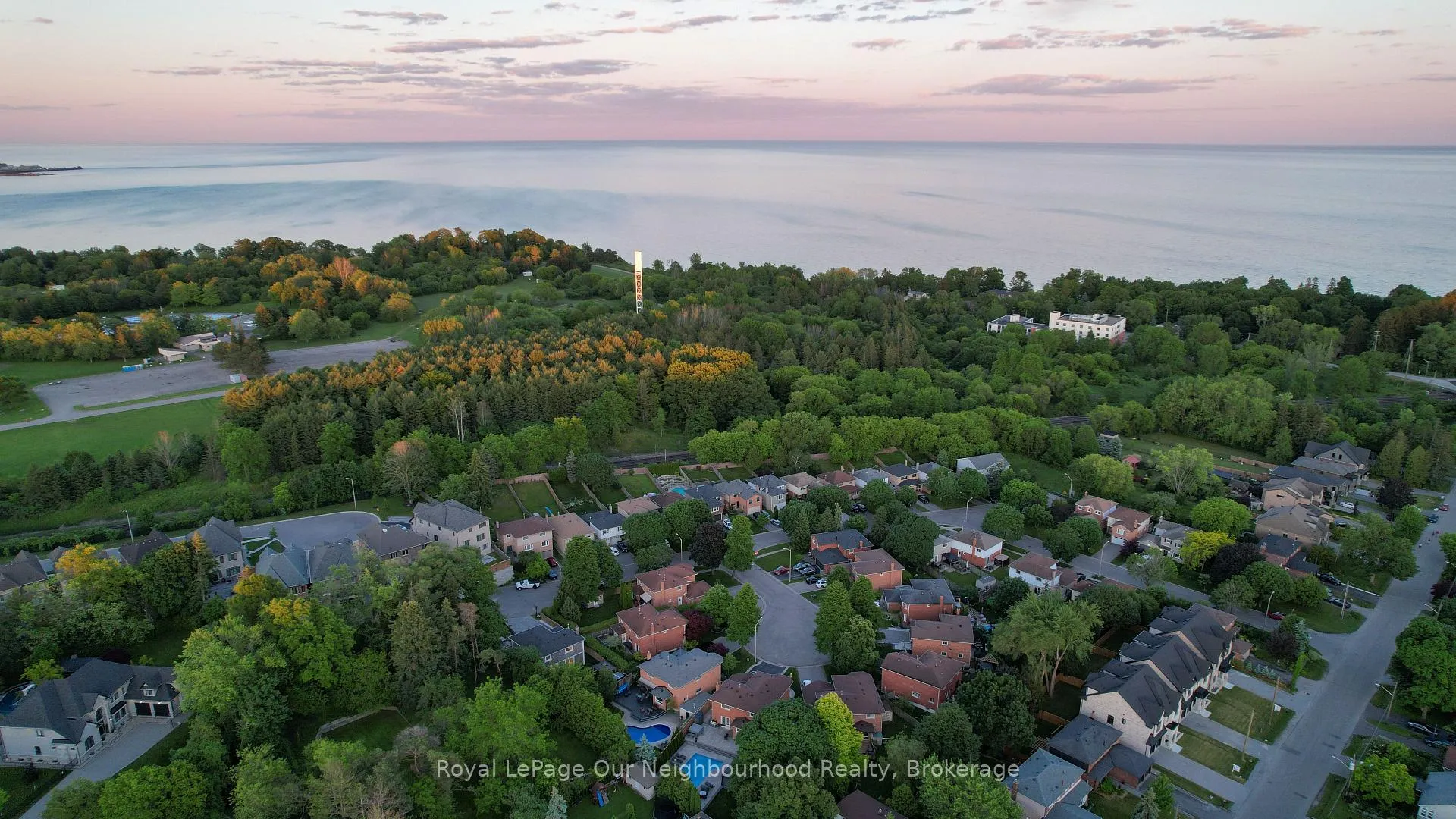 Photo 44 of 660 Dunn Crescent, Pickering, Rosebank — HOMEH