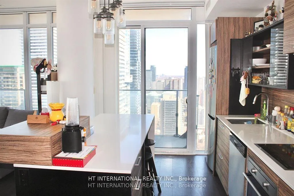 Photo 5 of Unit 3308, 75 St Nicholas Street, Toronto, Bay Street Corridor — HOMEH
