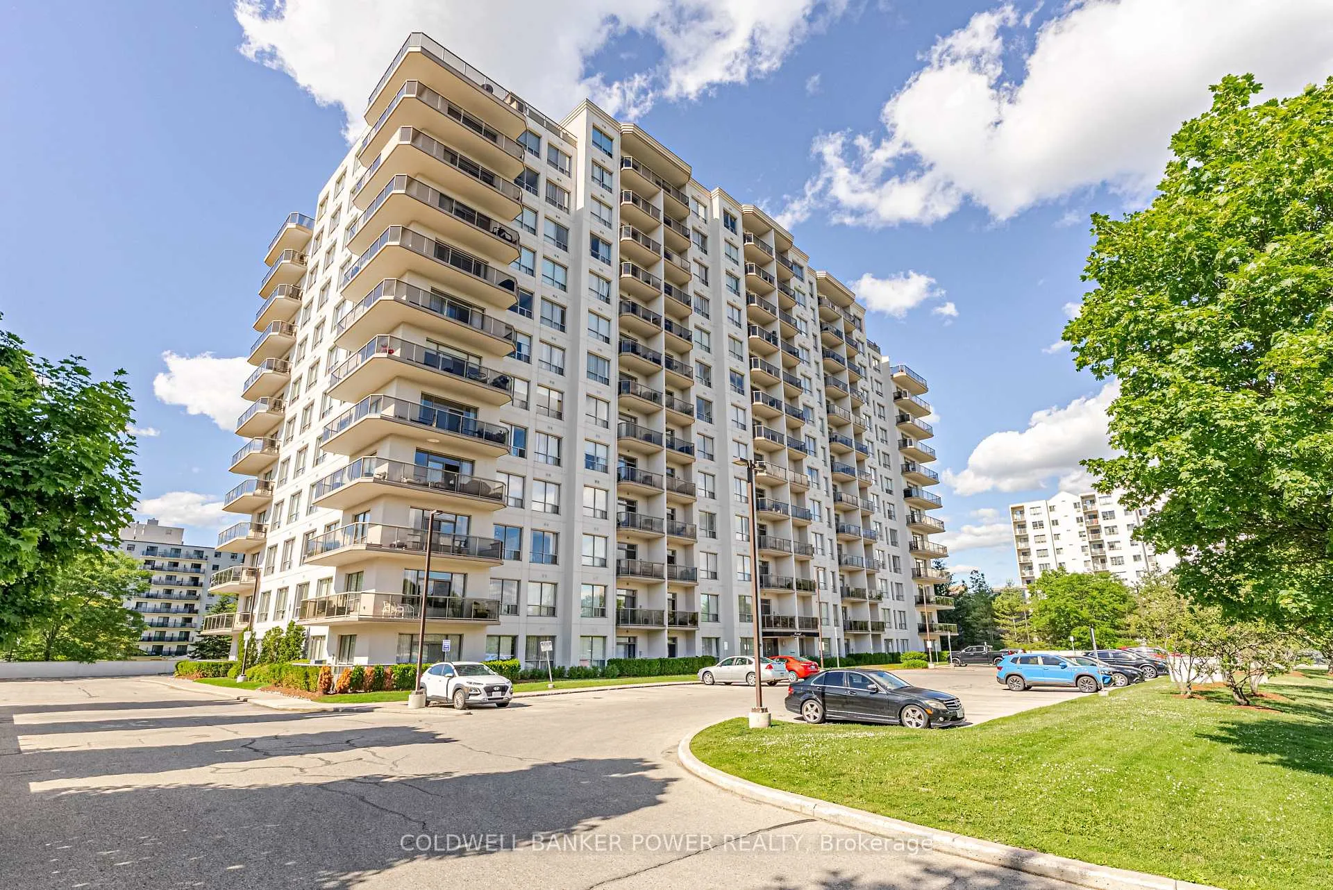 Front of Unit 902, 353 Commissioners Road W