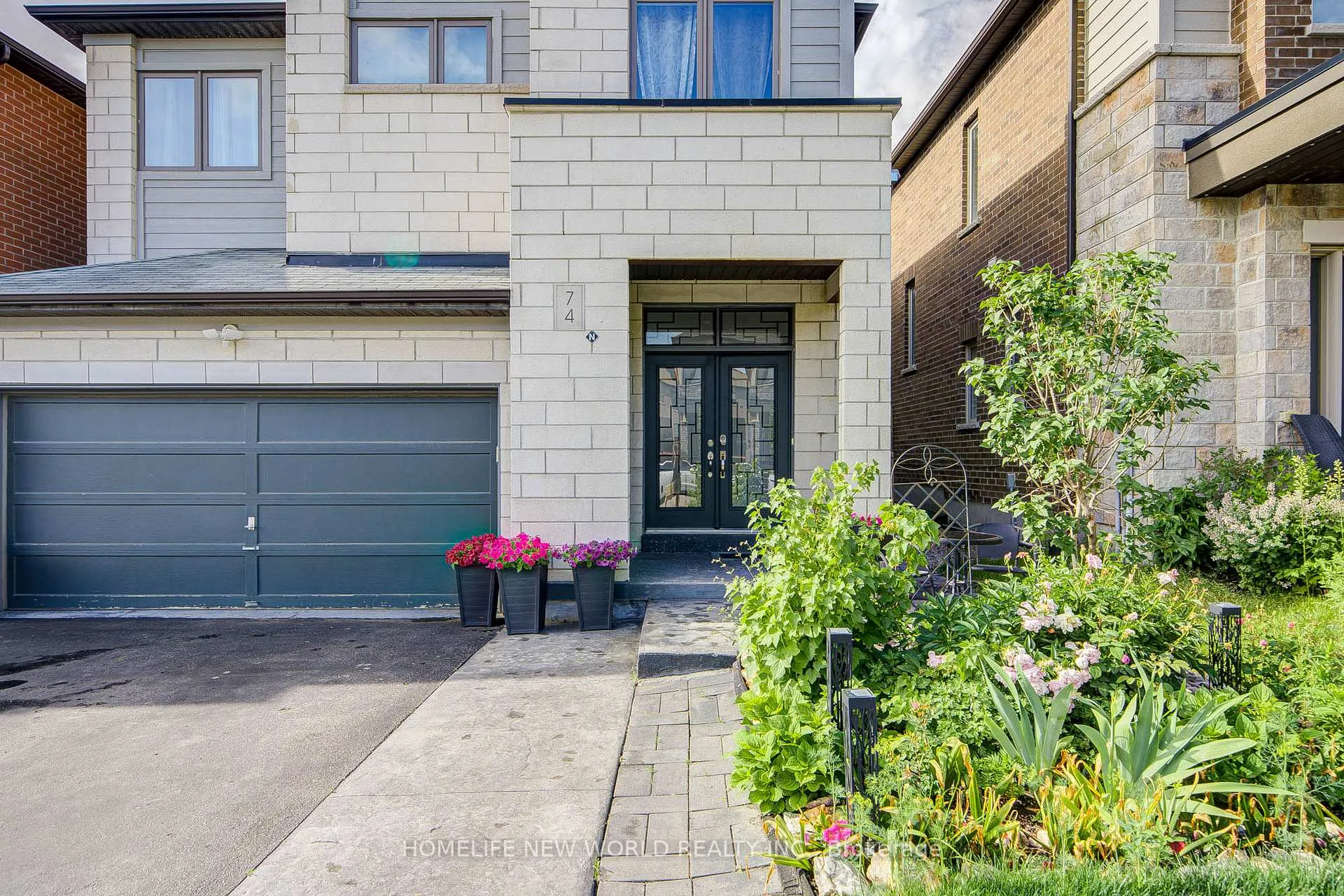 Photo 4 of 74 Tango Crescent, Newmarket, Woodland Hill — HOMEH
